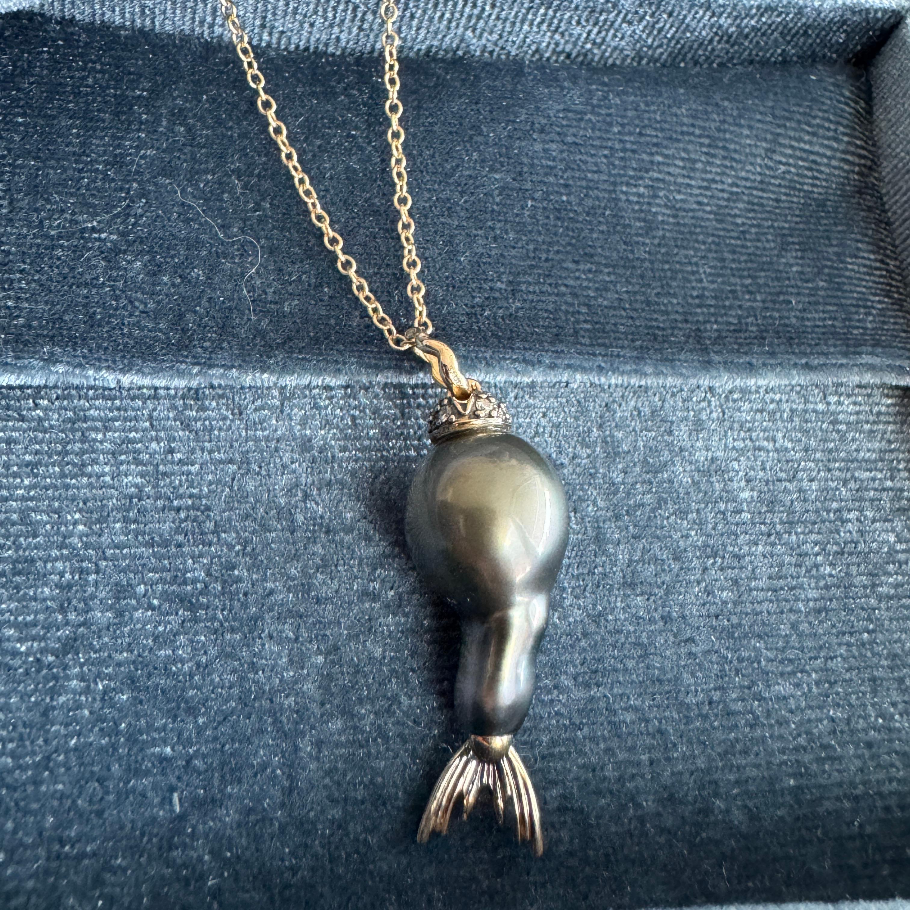 Ciondolo Delphine con perle barocche di Tahiti e diamanti in oro 14k in vendita 1
