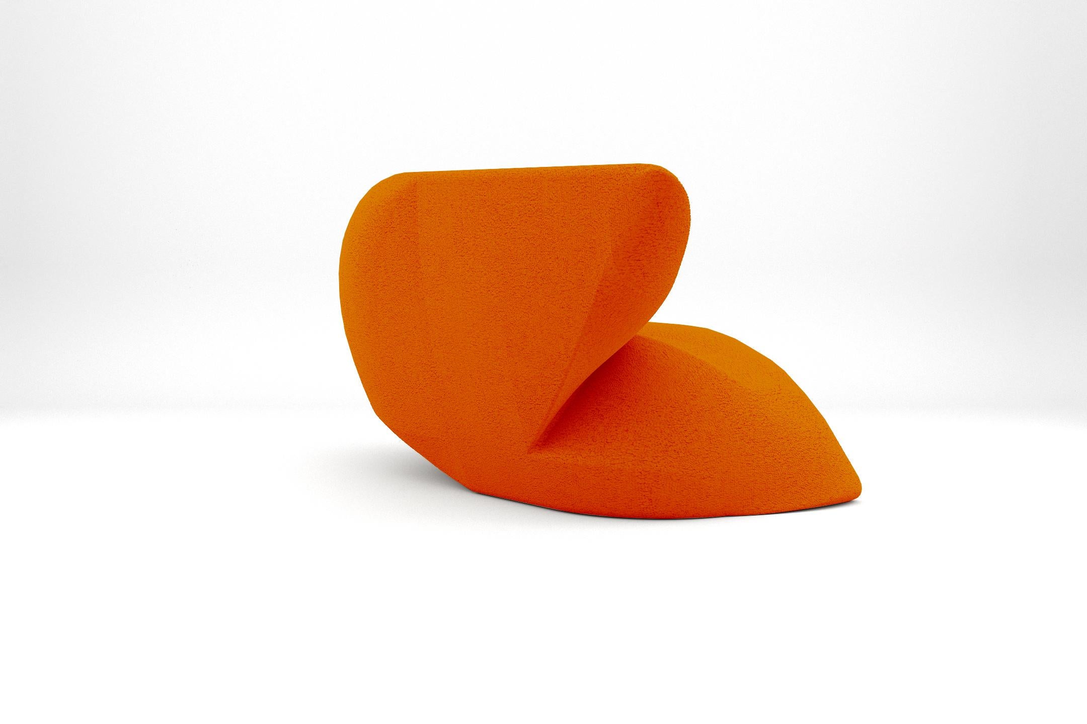 Moderne Fauteuil Delta, fabriqué à la main, tapissé orange Tangerine en vente
