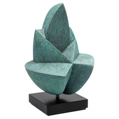 Sculpture Delta en bronze vert