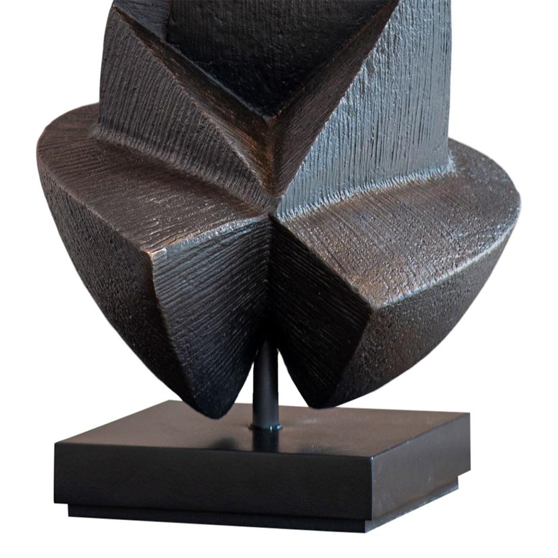 Delta Delta-Bronze-Skulptur Schwarz (Handgefertigt) im Angebot