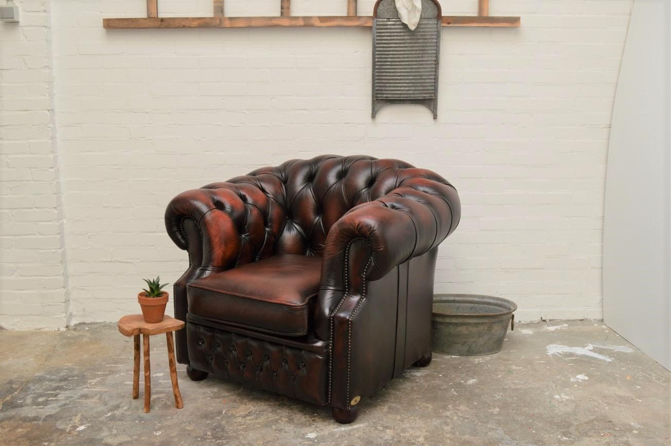 Delta Chesterfield Lowback Chair Mayfair, 1992 For Sale 6
