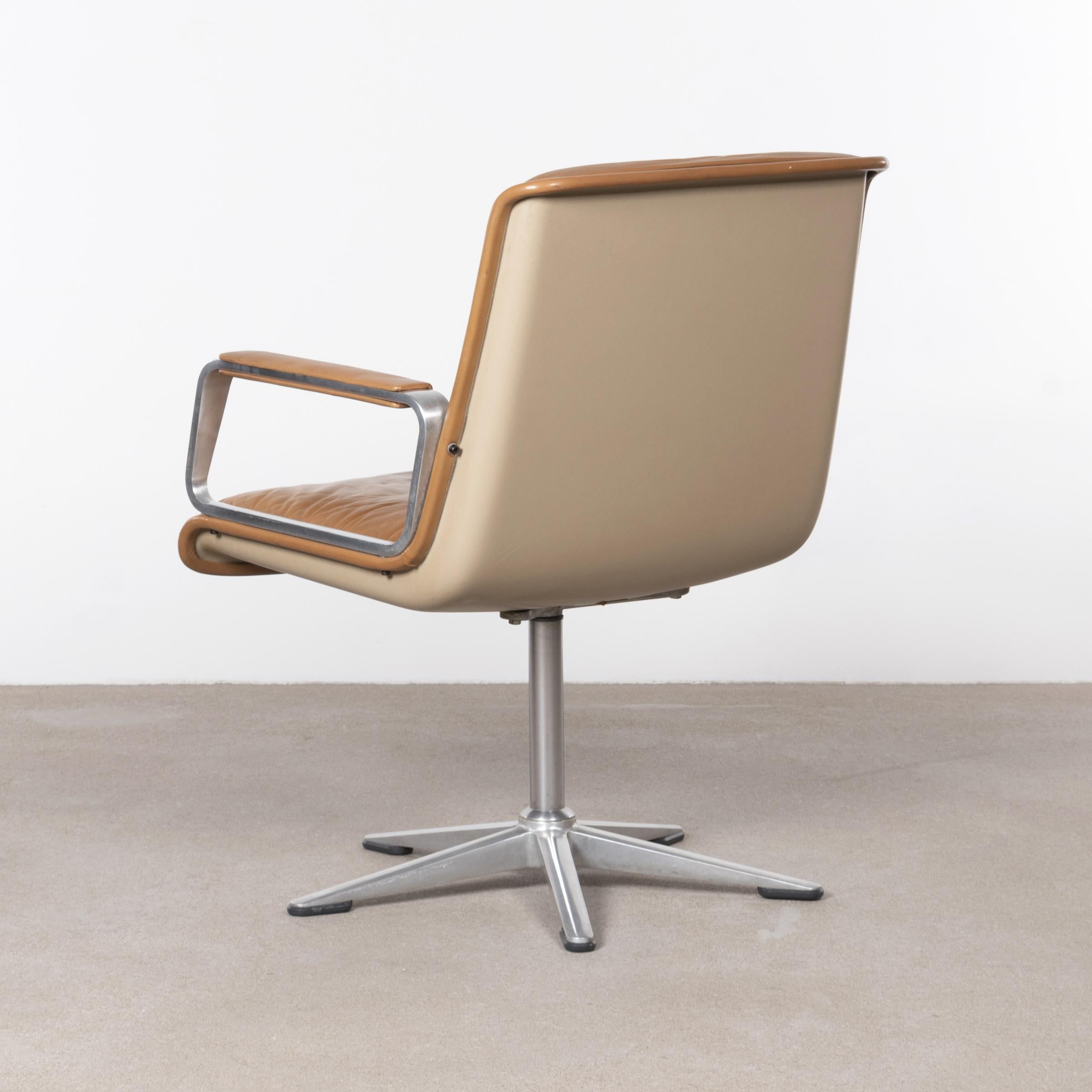 Molded Delta Design Program 2000 Set Chairs in Padded Leather for Wilkhahn