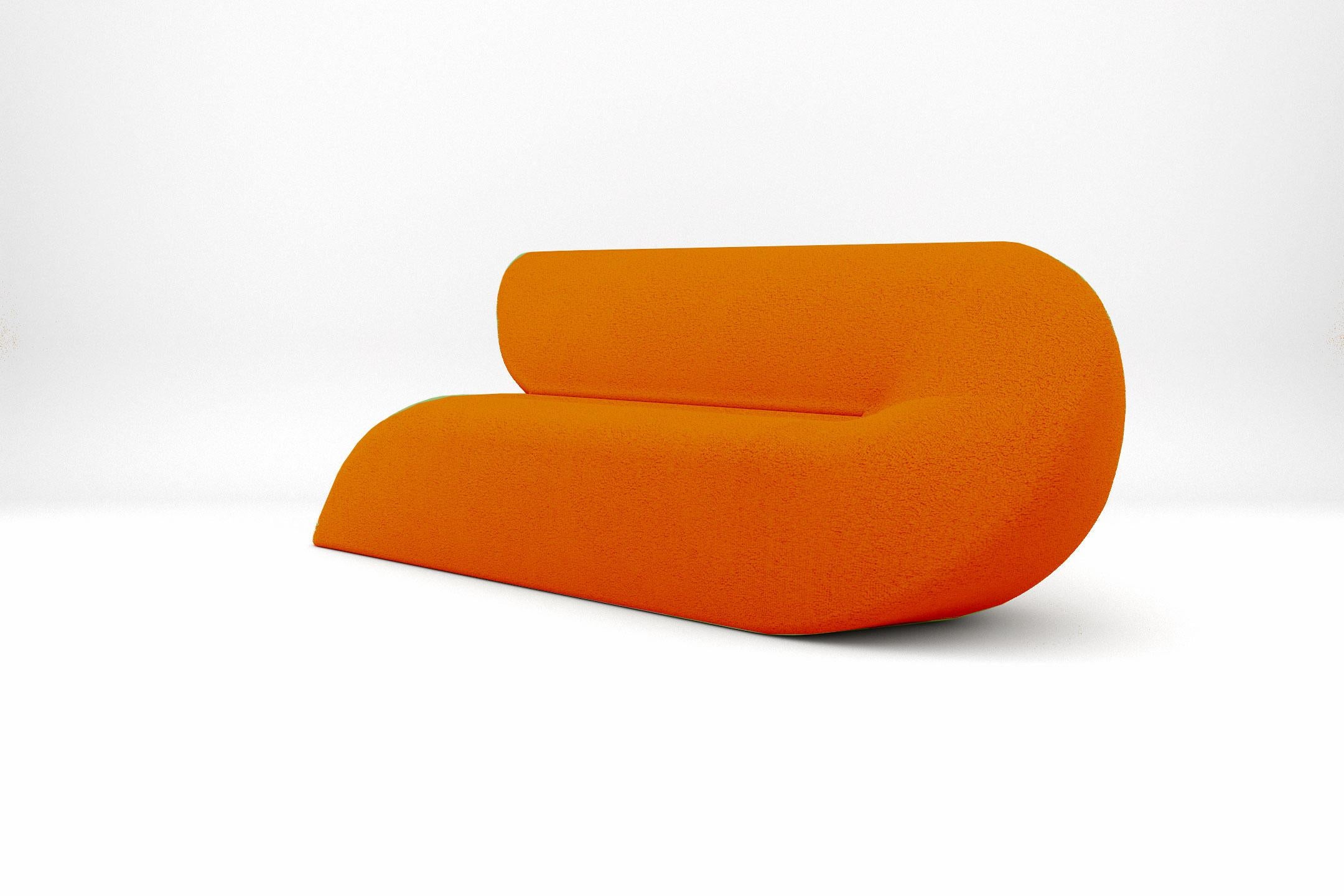 Les côtés incurvés de la collection Delta confèrent au design un aspect moderne et élégant, alliant un sentiment de chaleur et de confort à une touche de simplicité minimaliste. La pièce a été conçue et fabriquée par Prieto Studio, un studio de