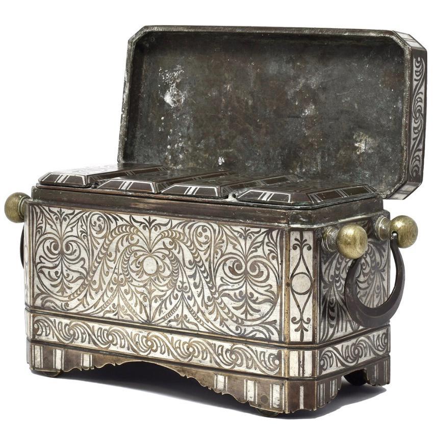 Deluxe Betel Nut Box Set, Maranao Culture, Southern Philippines In Good Condition In Point Richmond, CA