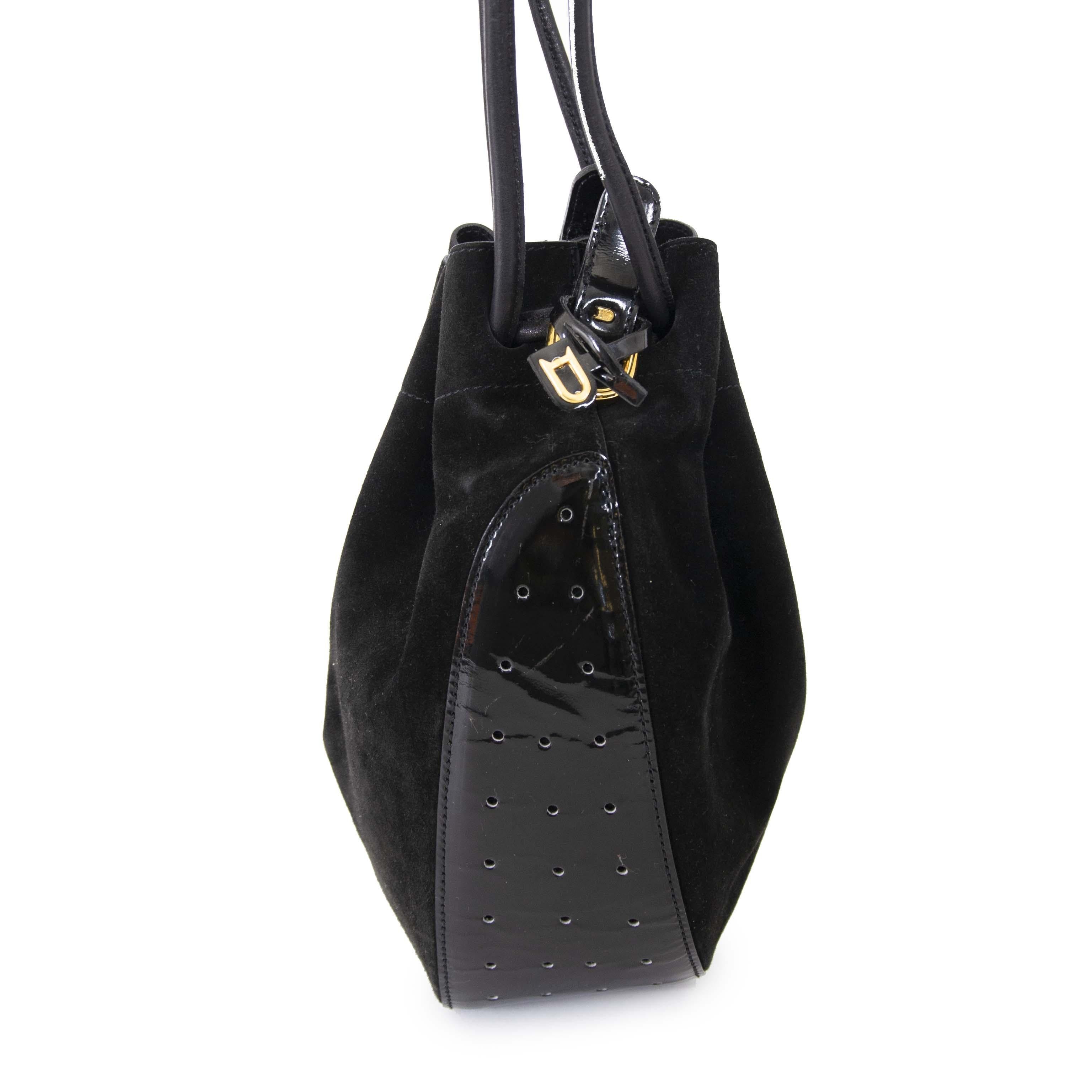 Delvaux Black Suede And Patent Bucket Bag In Good Condition In Antwerp, BE
