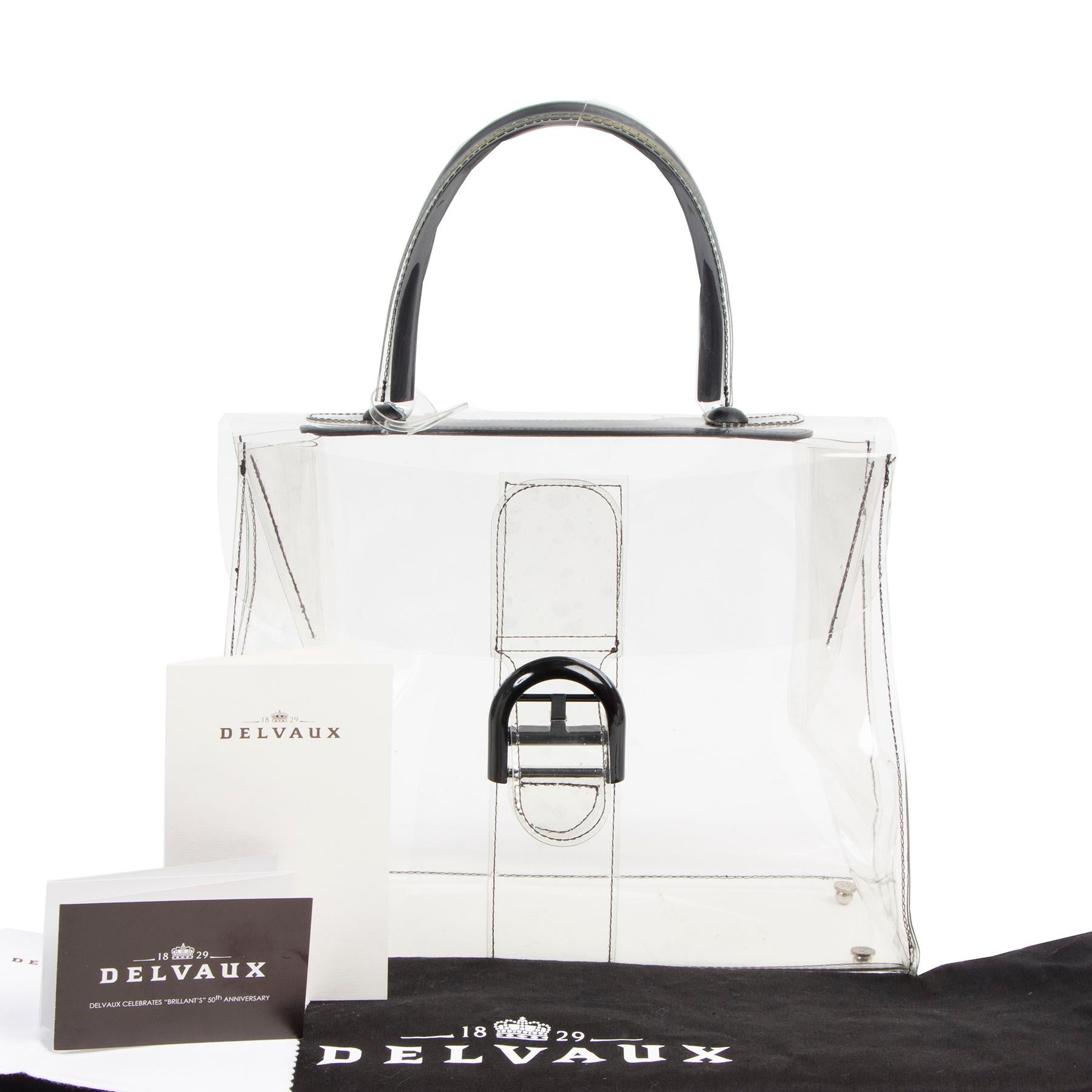 Very good condition 

Delvaux Brillant Noces D'or

To celebrate Delvaux Brillant's 50th birthday, Delvaux Brillant Noces D'or was launched to mark the occasion in 2008. Without detracting from its timeless appeal, this limited edition bag got a
