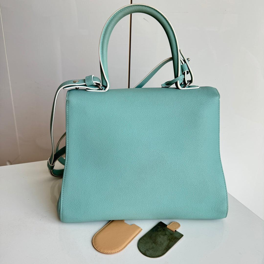 Delvaux Brilliant MM Medium Bright Tiffany Blue Calfskin Leather Crossbody Bag In Excellent Condition In AUBERVILLIERS, FR