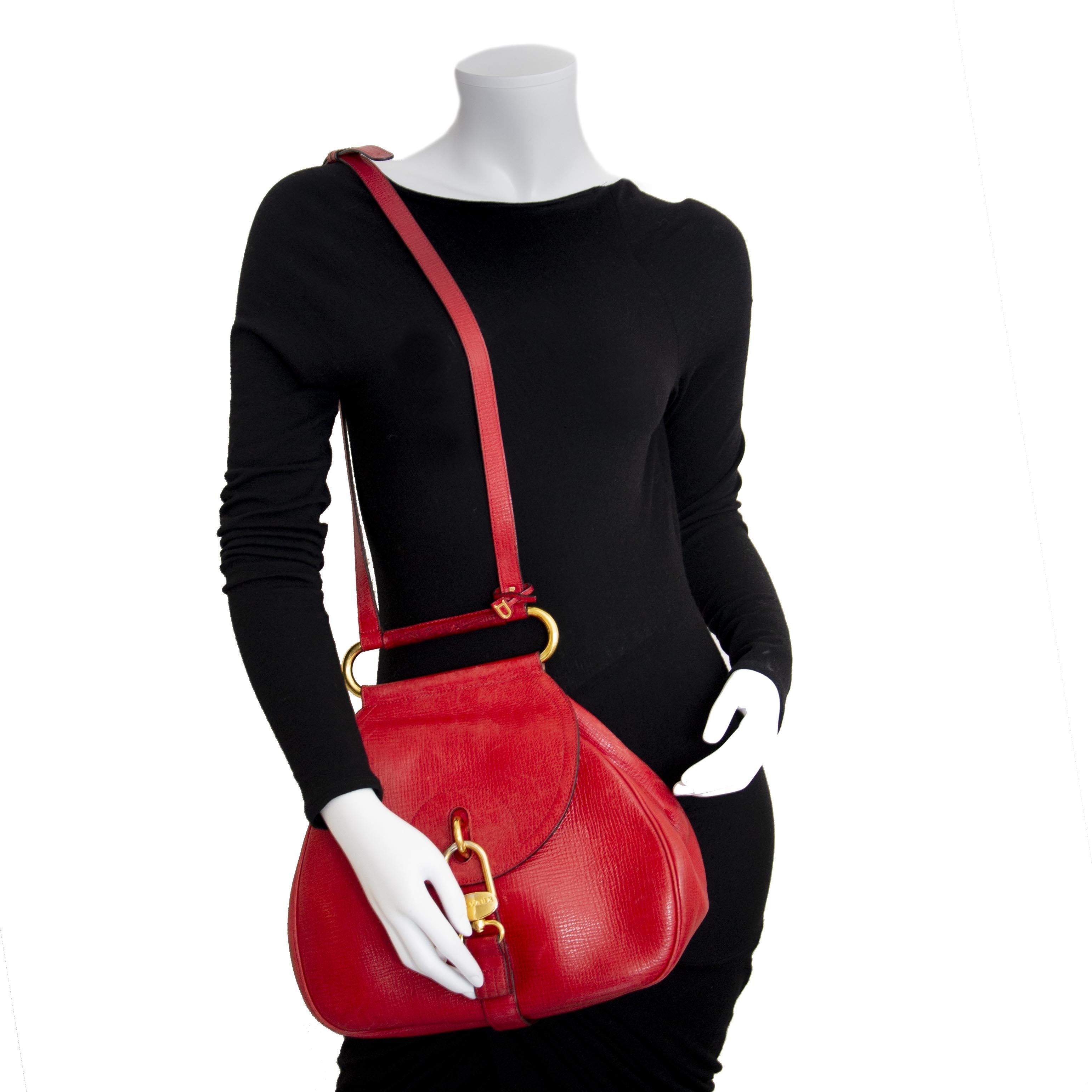 Delvaux Cerceau Rouge Crossbody Bag Bon état à Antwerp, BE