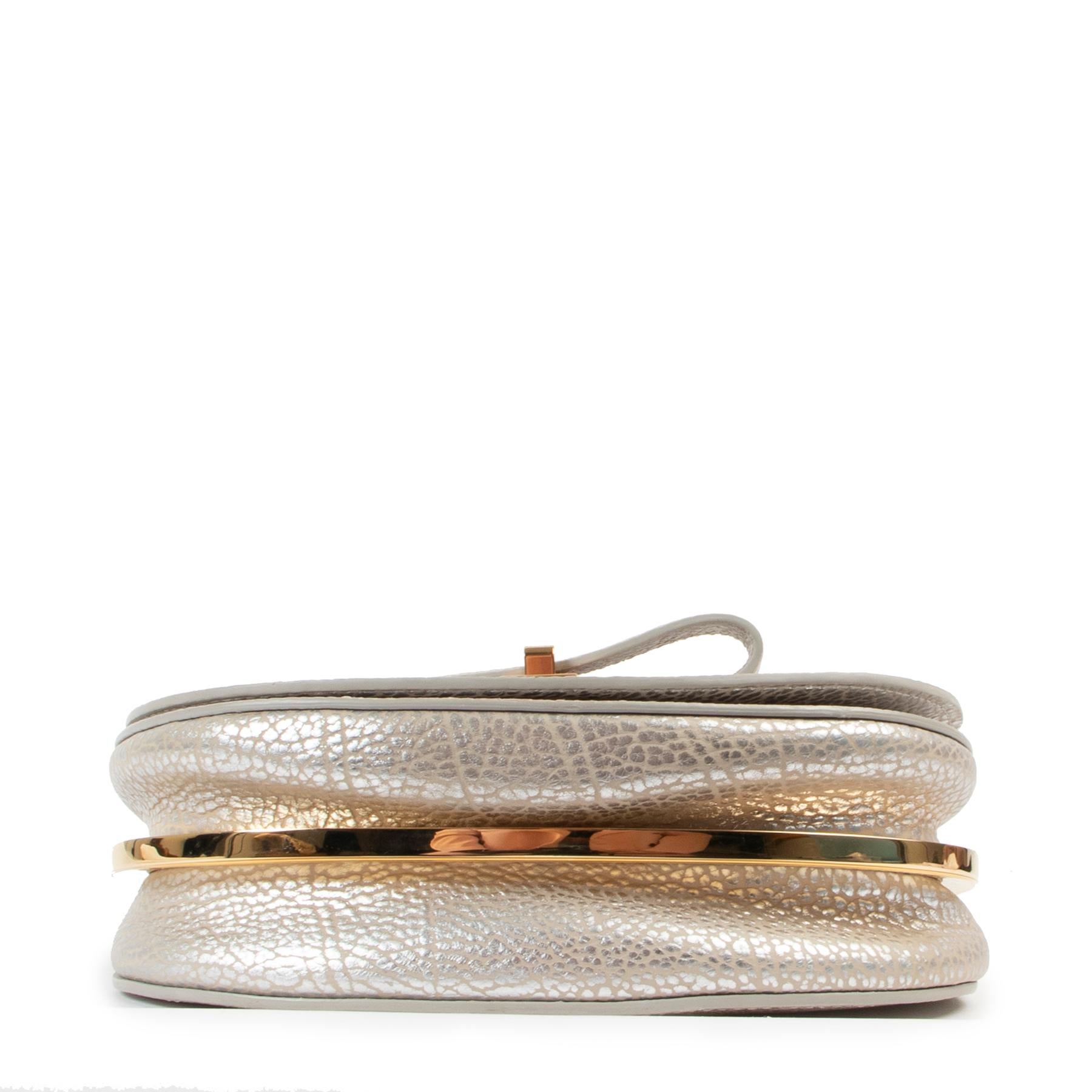 Delvaux Le Mutin Army Mini sac à bandoulière en cuir de veau froncé Bon état à Antwerp, BE