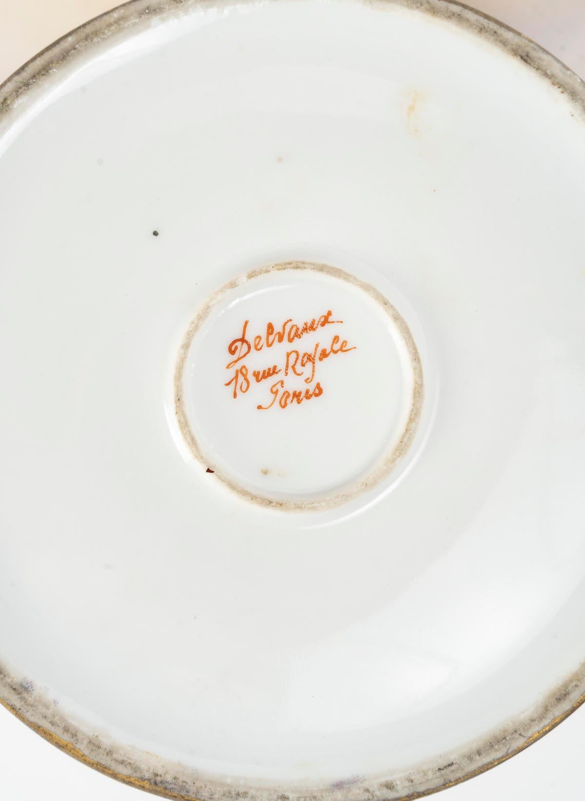 Delvaux Porcelain Chocolatier, 19th Century, Napoleon III Period. In Good Condition For Sale In Saint-Ouen, FR