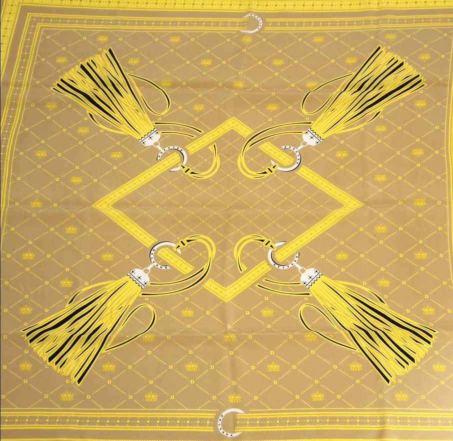 Very good preloved condition

Delvaux Yellow Square Scarf

This gorgeous Delvaux scarf gives your outfit a classy, elegant look! 

The scarf features yellow and beige color. 

comes with box.