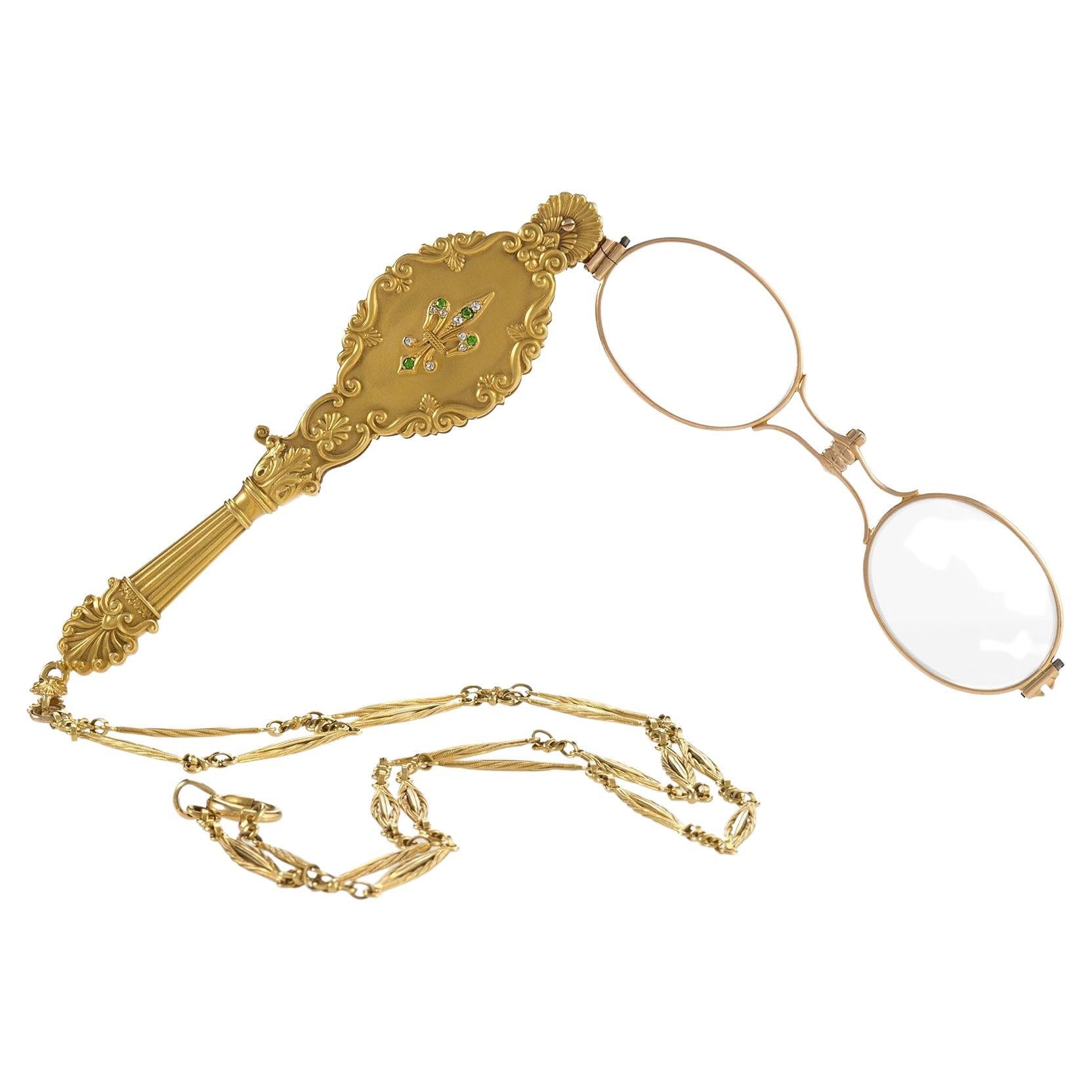 Collier lorgnette en grenat démantoïde et diamants