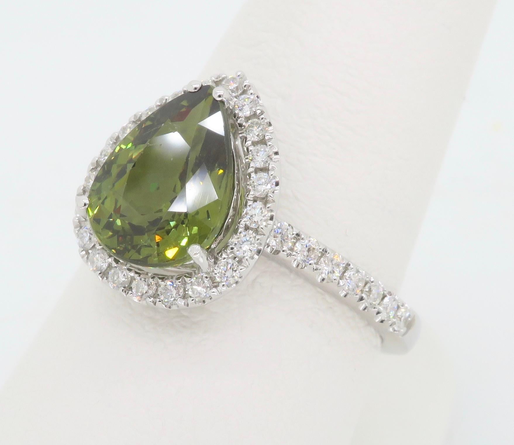 Demantoid Garnet & Diamond Ring Crafted in 18k White Gold In Excellent Condition For Sale In Webster, NY