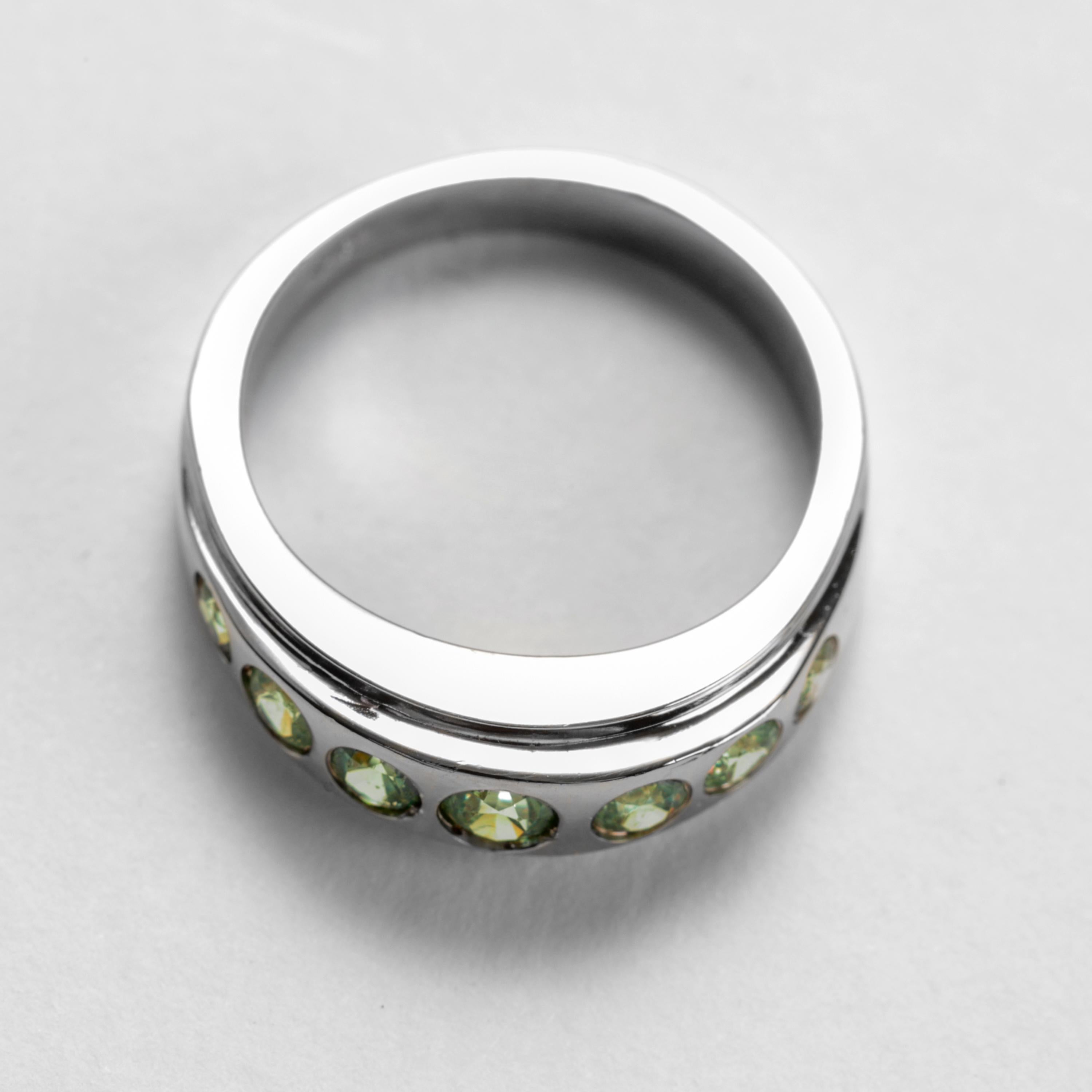 Demantoid-Granat-Ring, schlankes 18K Weißgold, 1,30 Karat, Größe 7 ¾ für Damen oder Herren im Angebot