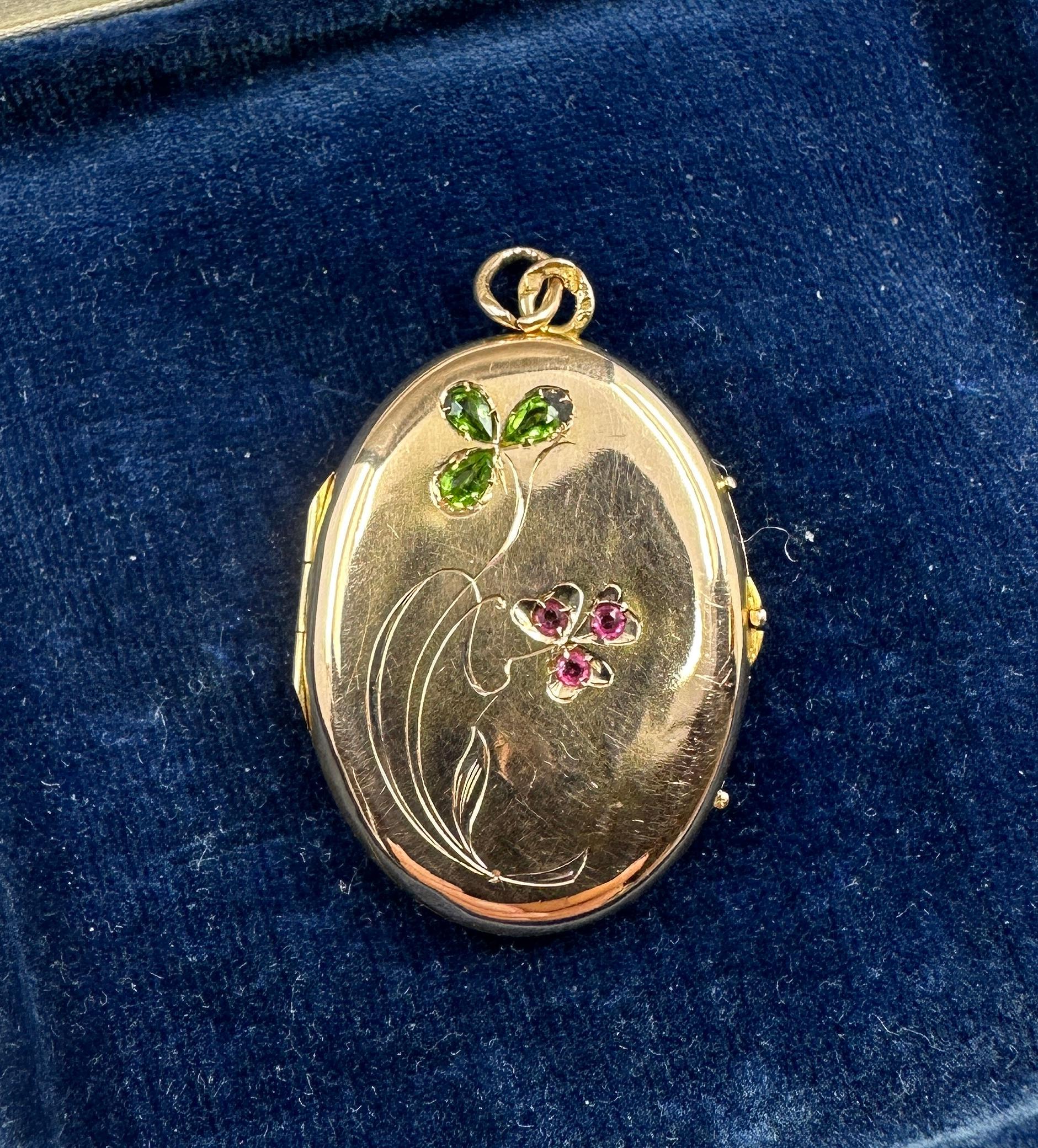 Collana con ciondolo a forma di fiore di granato demantoide e rubino Arte Antiques in vendita 4
