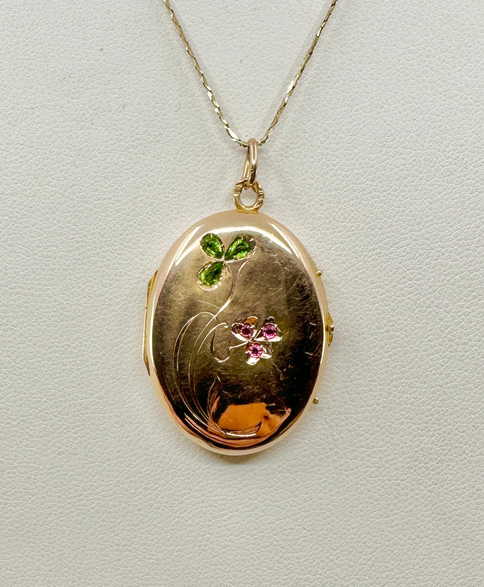 Collana con ciondolo a forma di fiore di granato demantoide e rubino Arte Antiques in vendita 1