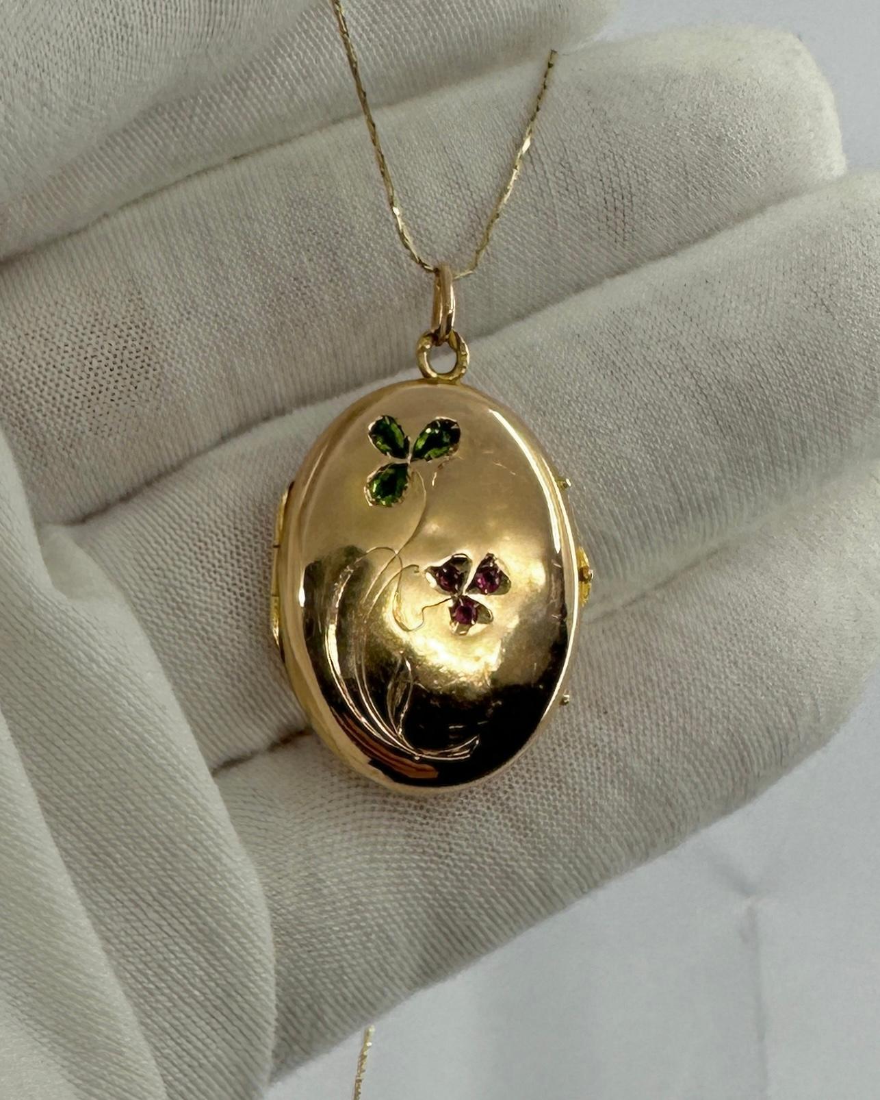 Collana con ciondolo a forma di fiore di granato demantoide e rubino Arte Antiques in vendita 3