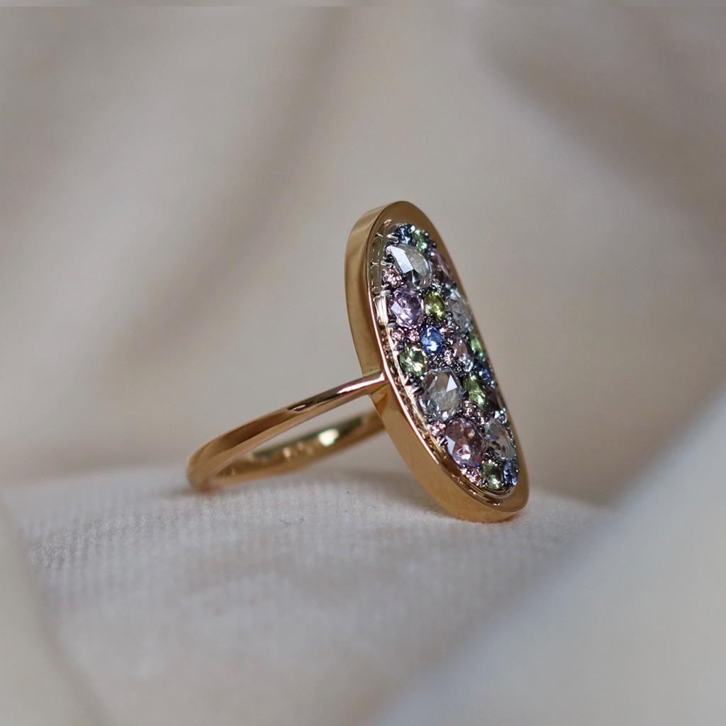 Demantoid Rose-Cut Diamond Unheated Pink & Blue Sapphire Fancy Pink Diamond Ring In New Condition In Antwerp, BE