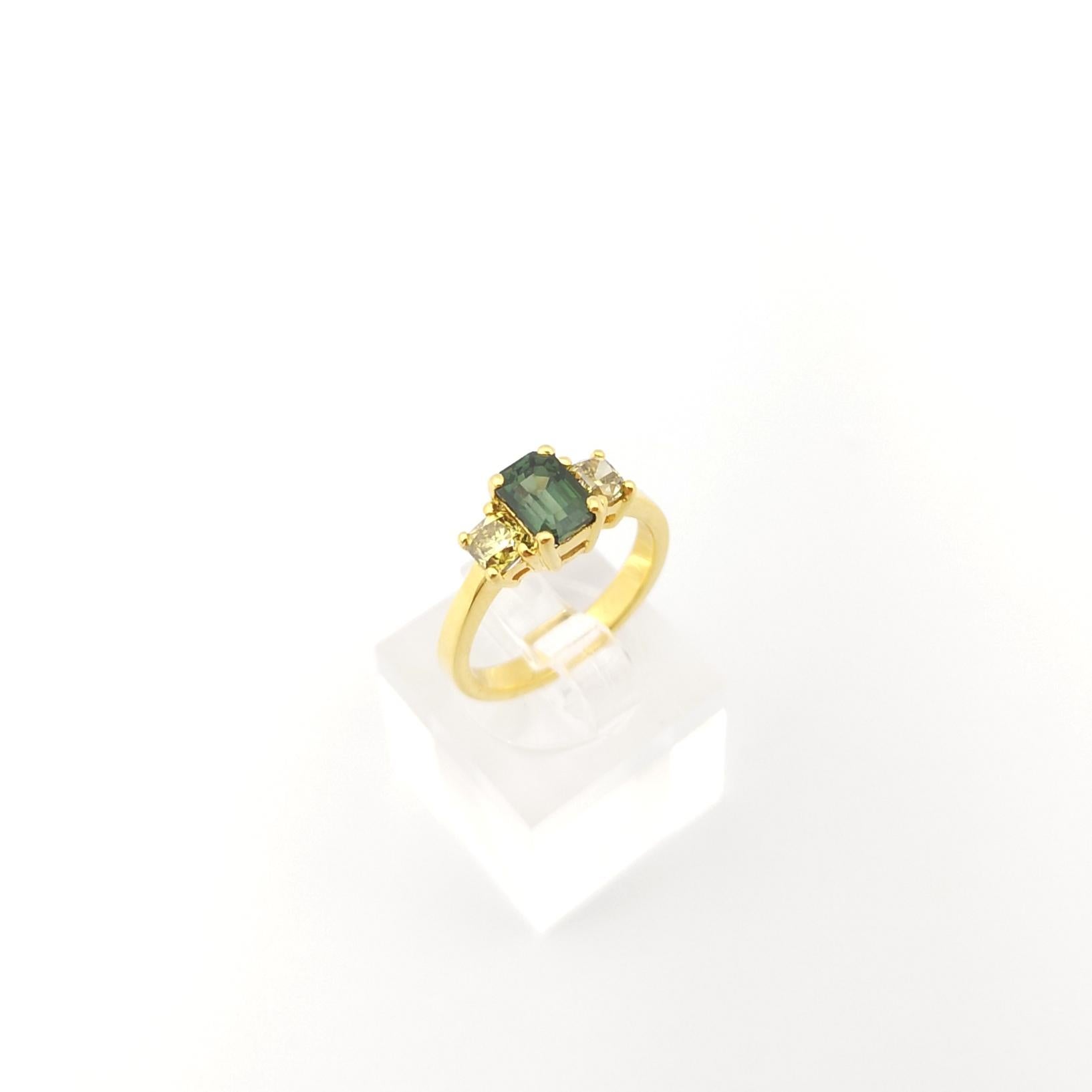 Bague en or 18 carats avec démantoïde et diamant jaune en vente 3