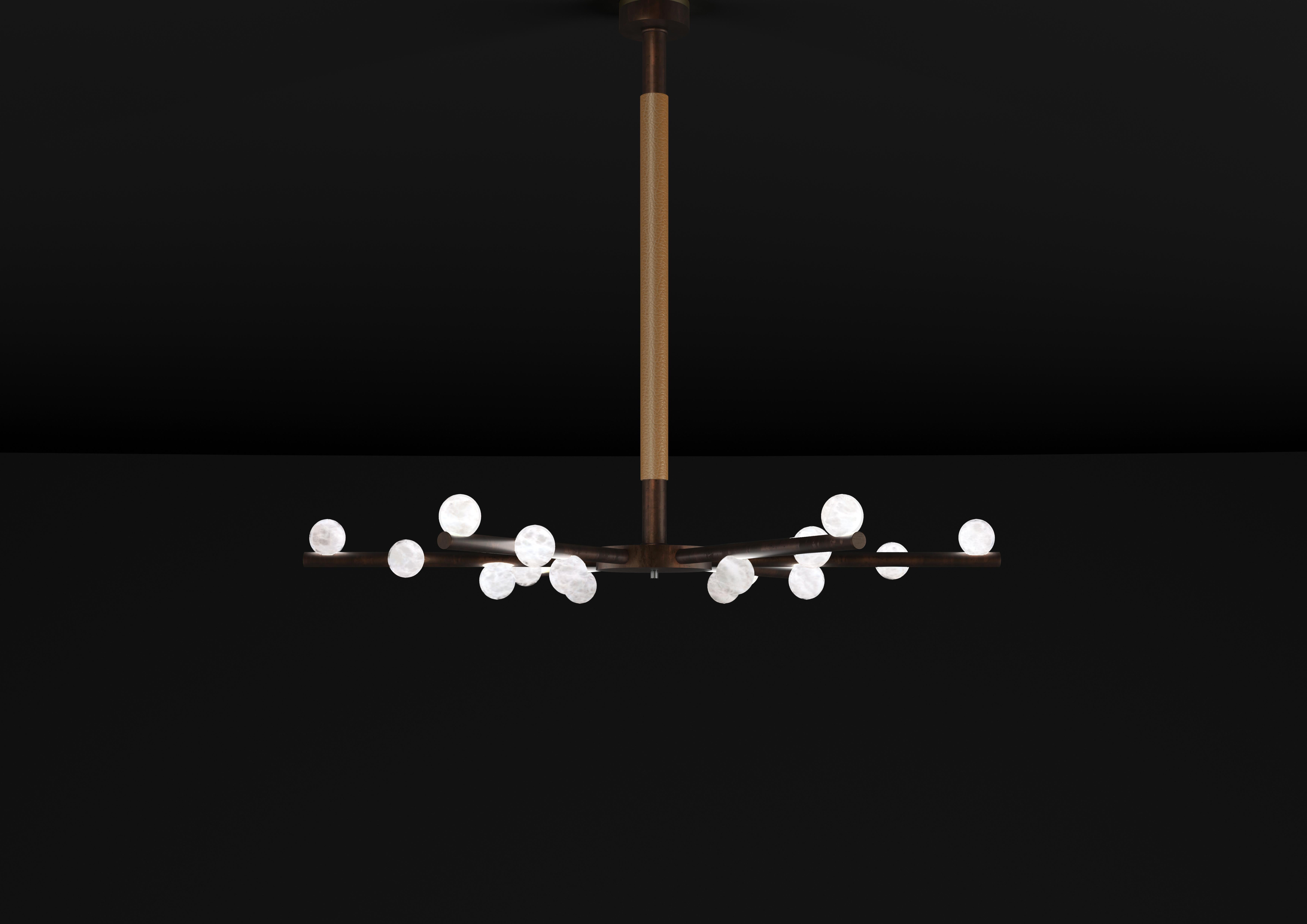 Lampadario Demetra Ruggine Of Florence di Alabastro Italiano
Dimensioni: P 85 x L 97 x H 85 cm.
Materiali: Alabastro bianco, Ruggine di Firenze in metallo e pelle.

Disponibile in diverse finiture: Argento lucido, Bronzo, Ottone spazzolato, Ruggine