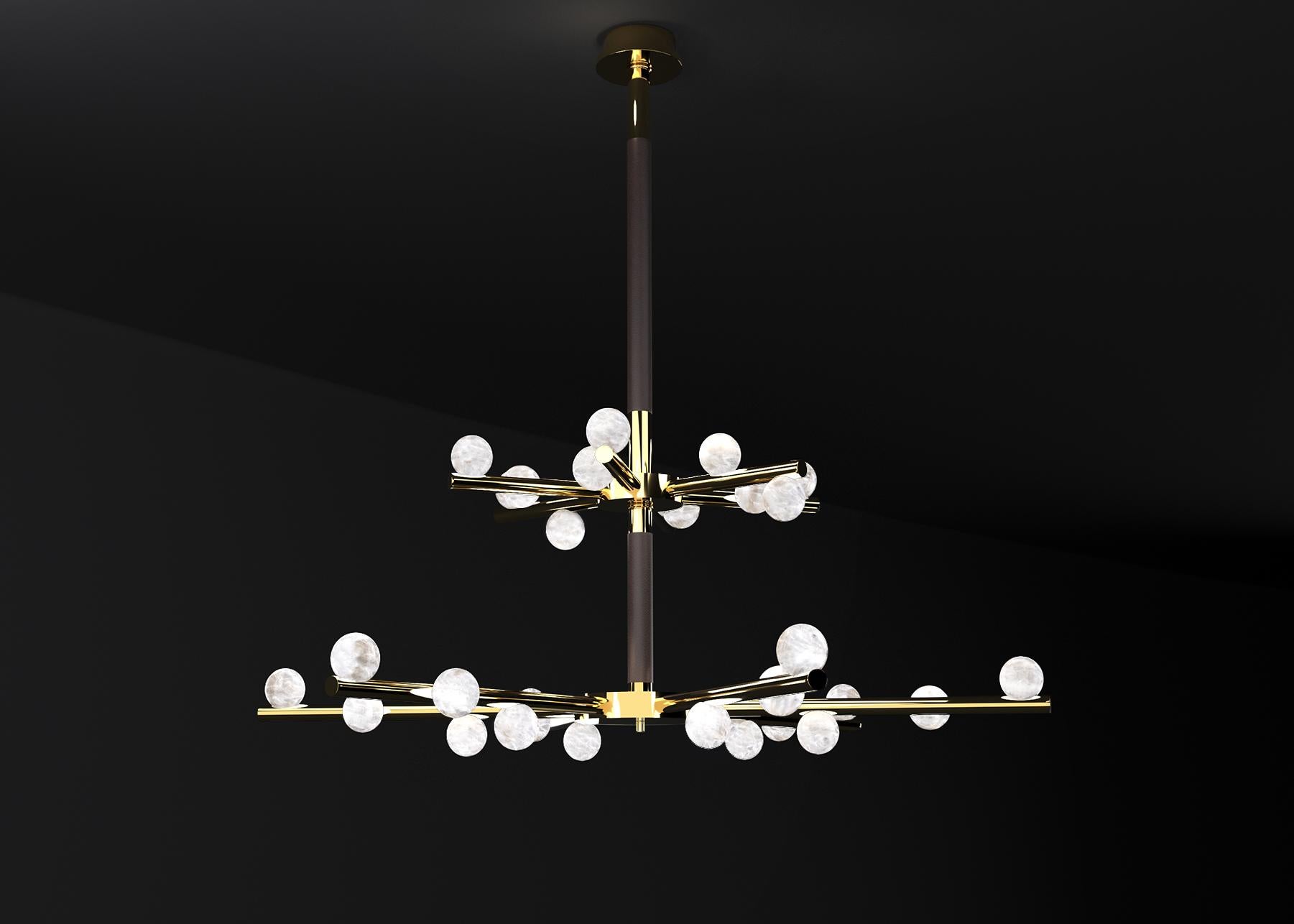 Araña doble de metal dorado brillante Demetra by Alabastro Italiano
Dimensiones: P 85 x An 97 x Al 96 cm.
Materiales: Alabastro blanco, metal dorado brillante y cuero.

Disponible en distintos acabados: Plata Brillante, Bronce, Latón Cepillado,