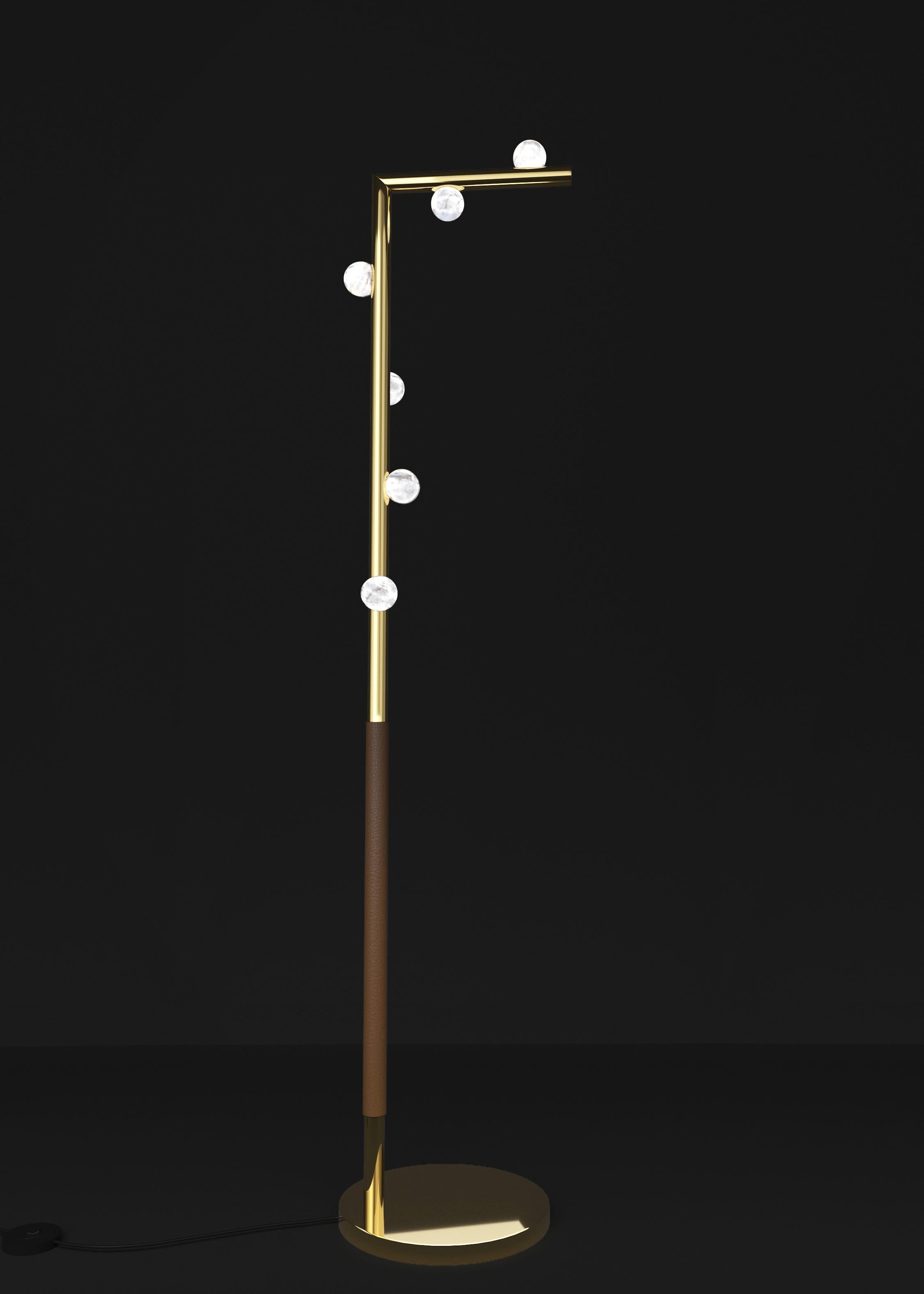 Demetra Shiny Gold Metal Floor Lamp by Alabastro Italiano
Dimensions: D 30 x W 37 x H 158 cm.
Materials: White alabaster, metal and leather.

Available in different finishes: Shiny Silver, Bronze, Brushed Brass, Ruggine of Florence, Brushed