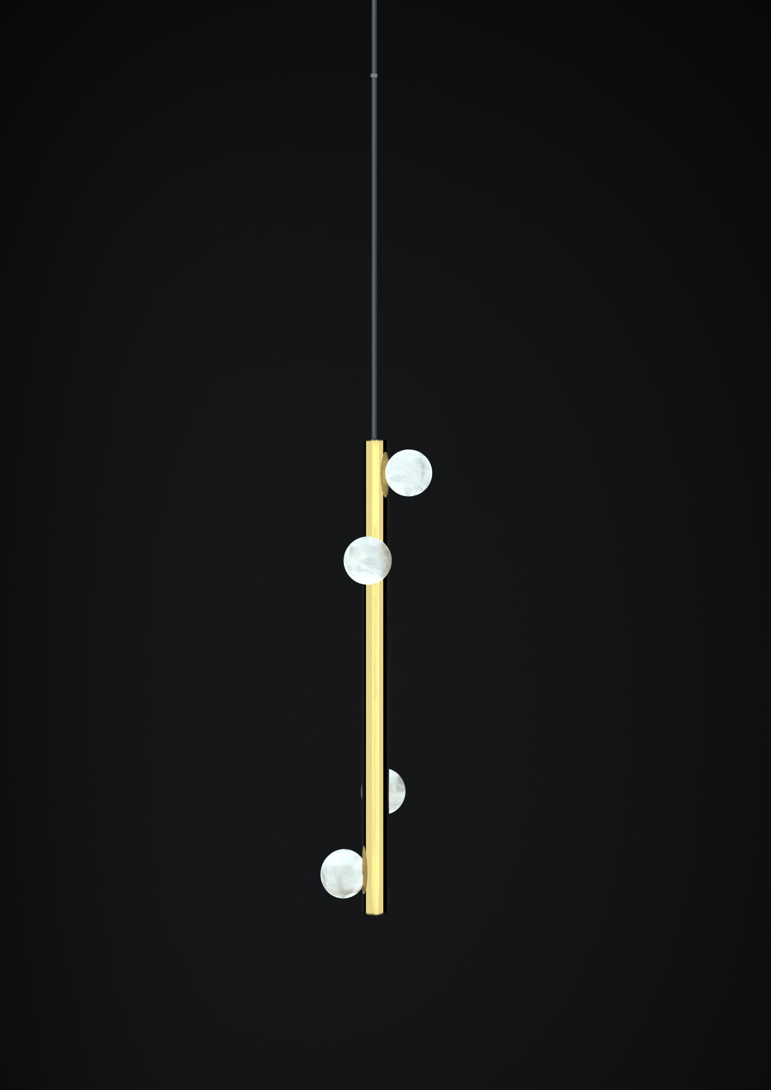 Demetra Shiny Gold Metal Pendant Lamp 2 by Alabastro Italiano Dimensions: D 12 x W 12 x H 60 cm.
Materials: White alabaster and metal.

Available in different finishes: Shiny Silver, Bronze, Brushed Brass, Ruggine of Florence, Brushed Burnished,