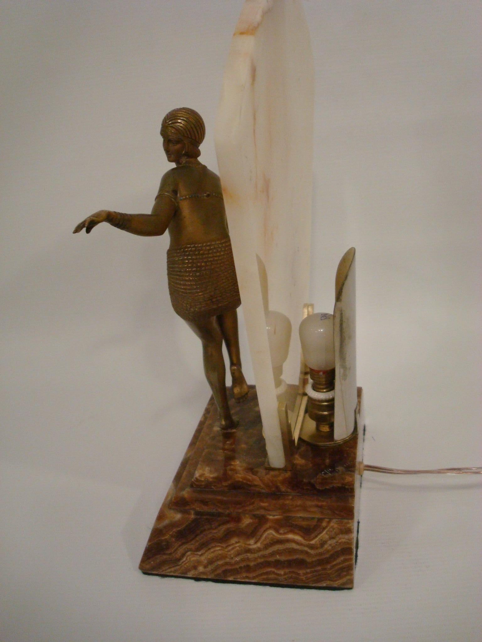 Demetre Chiparus - Lampada scultura in bronzo Art Deco Francia 1925 circa 