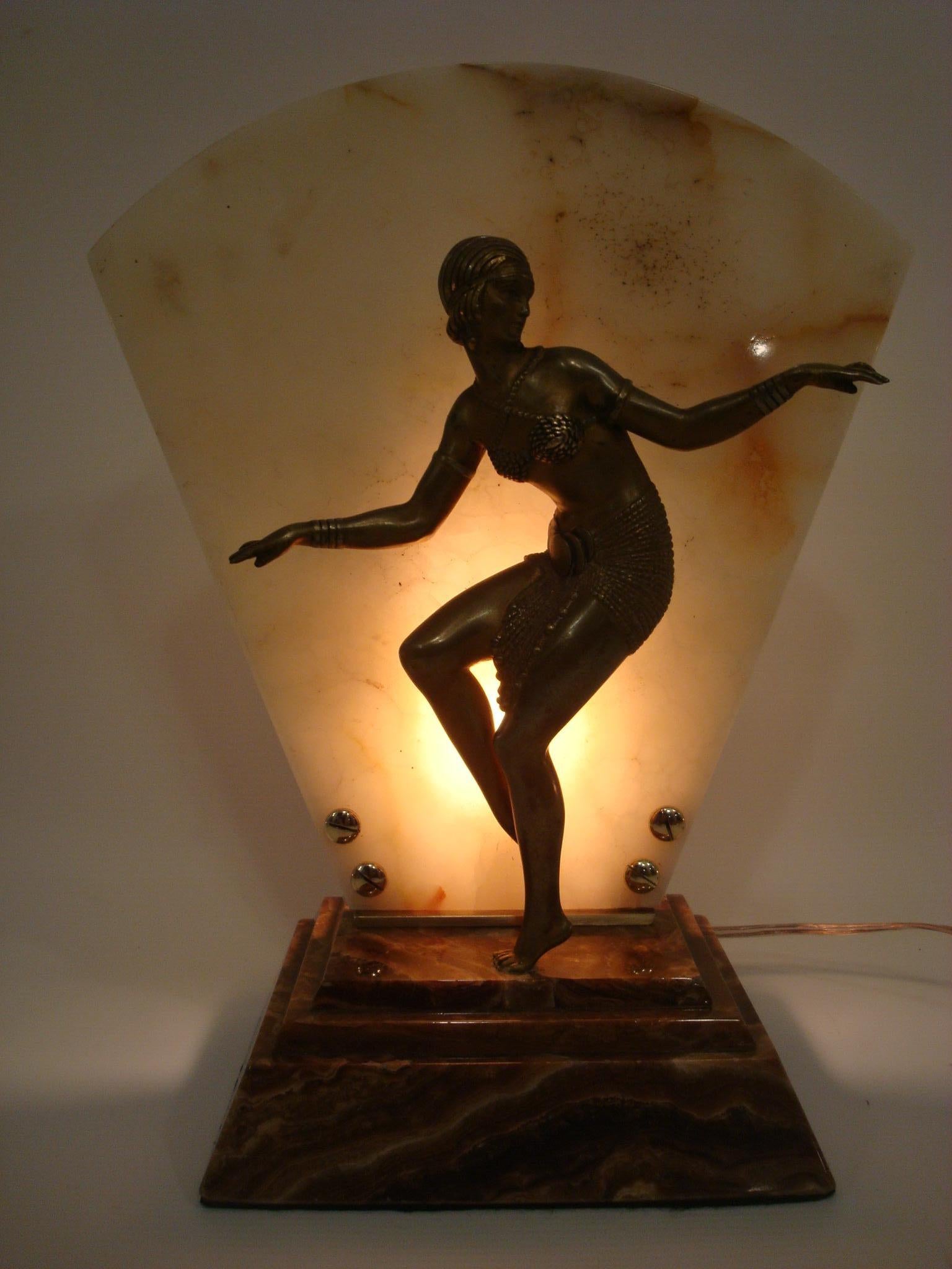 Demétre Chiparus - An Art Deco bronze sculpture Table Lamp, France circa 1925 