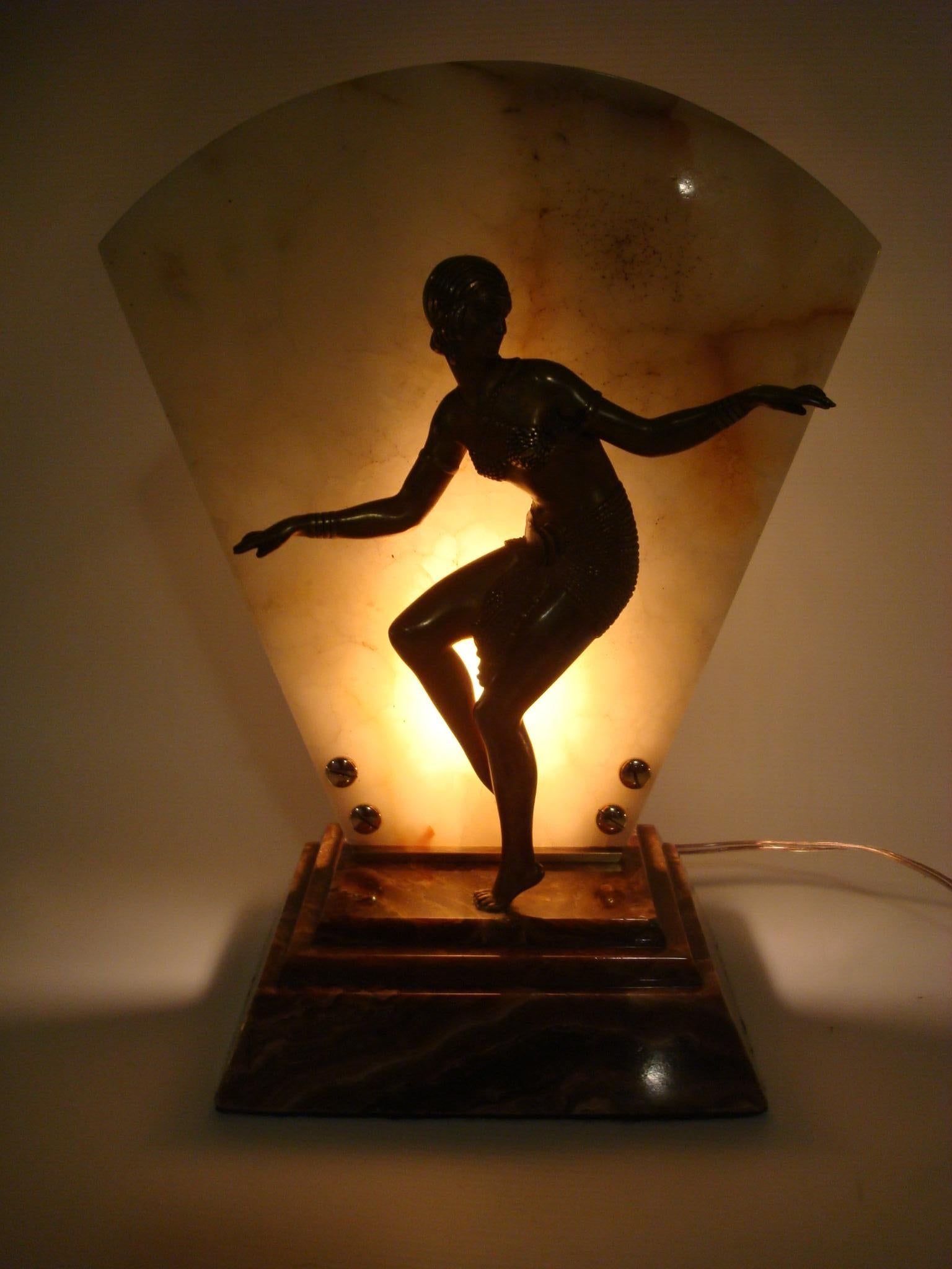 20th Century Demetre Chiparus - Art Deco Bronze Sculpture Lamp France c. 1925 