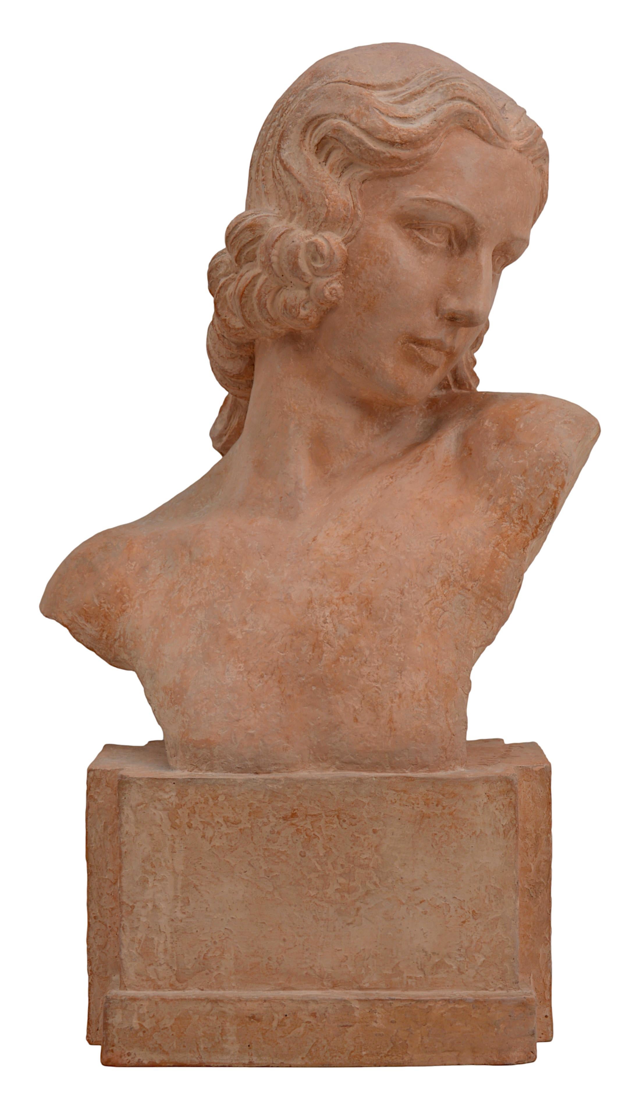 Demetre Chiparus French Art Deco Terracotta Lady Bust Sculpture, 1920 In Excellent Condition For Sale In Saint-Amans-des-Cots, FR