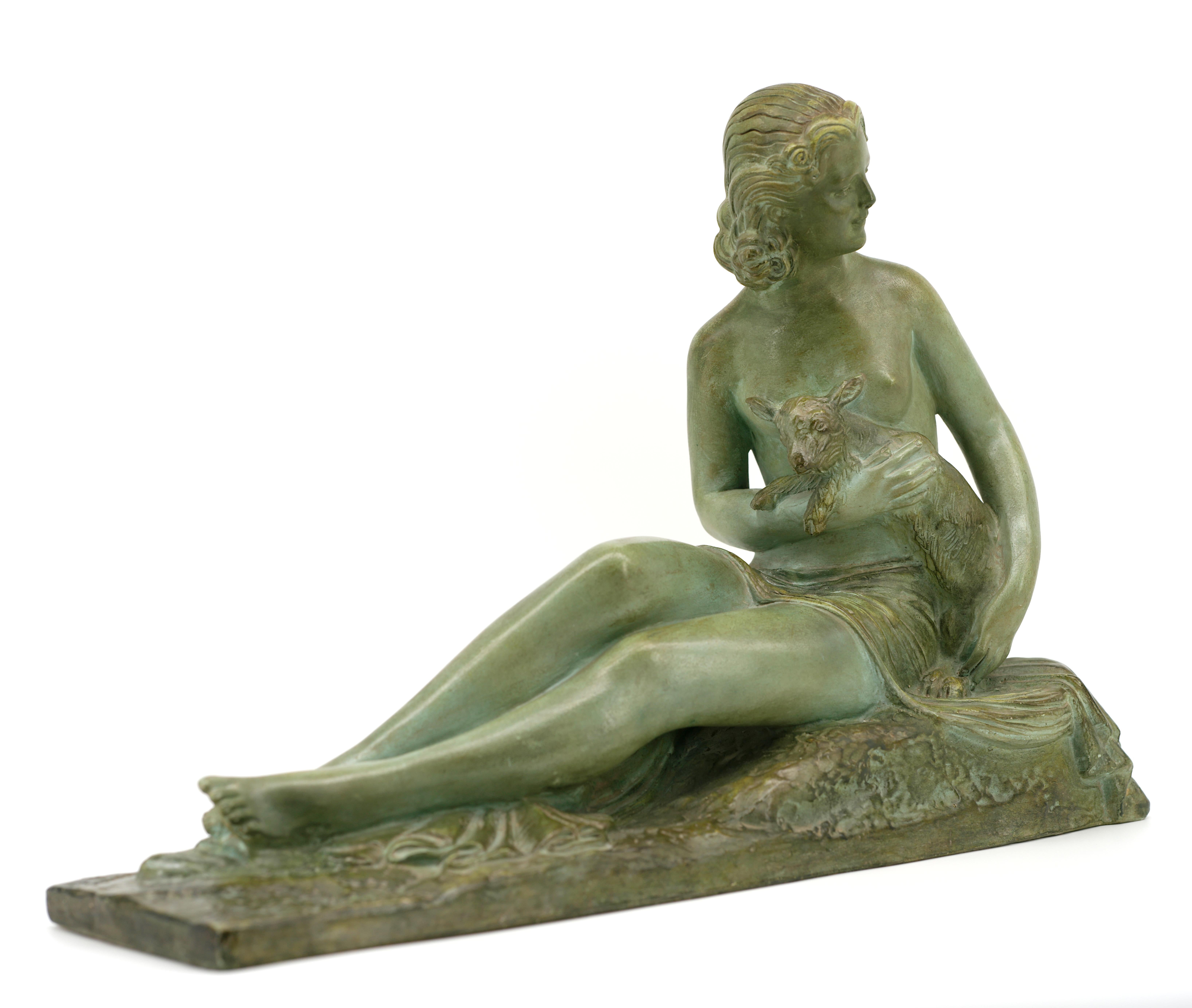 Début du 20ème siècle Sculpture de buste de femme Art déco française Demetre Chiparus en terre cuite, années 1920 en vente