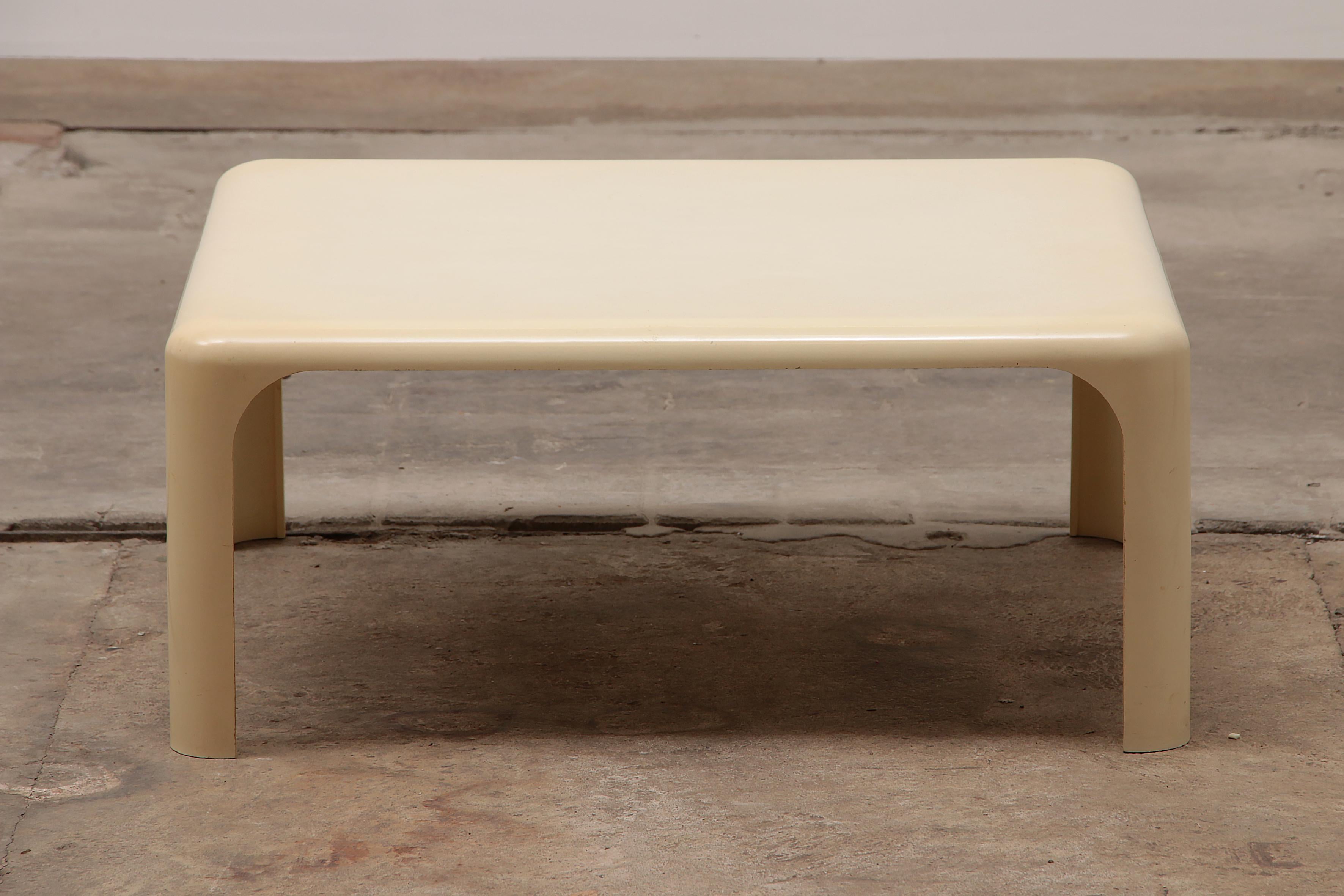 Plastic Demetrio 70 Table Design by Magistretti for Artemide Milano, 1966