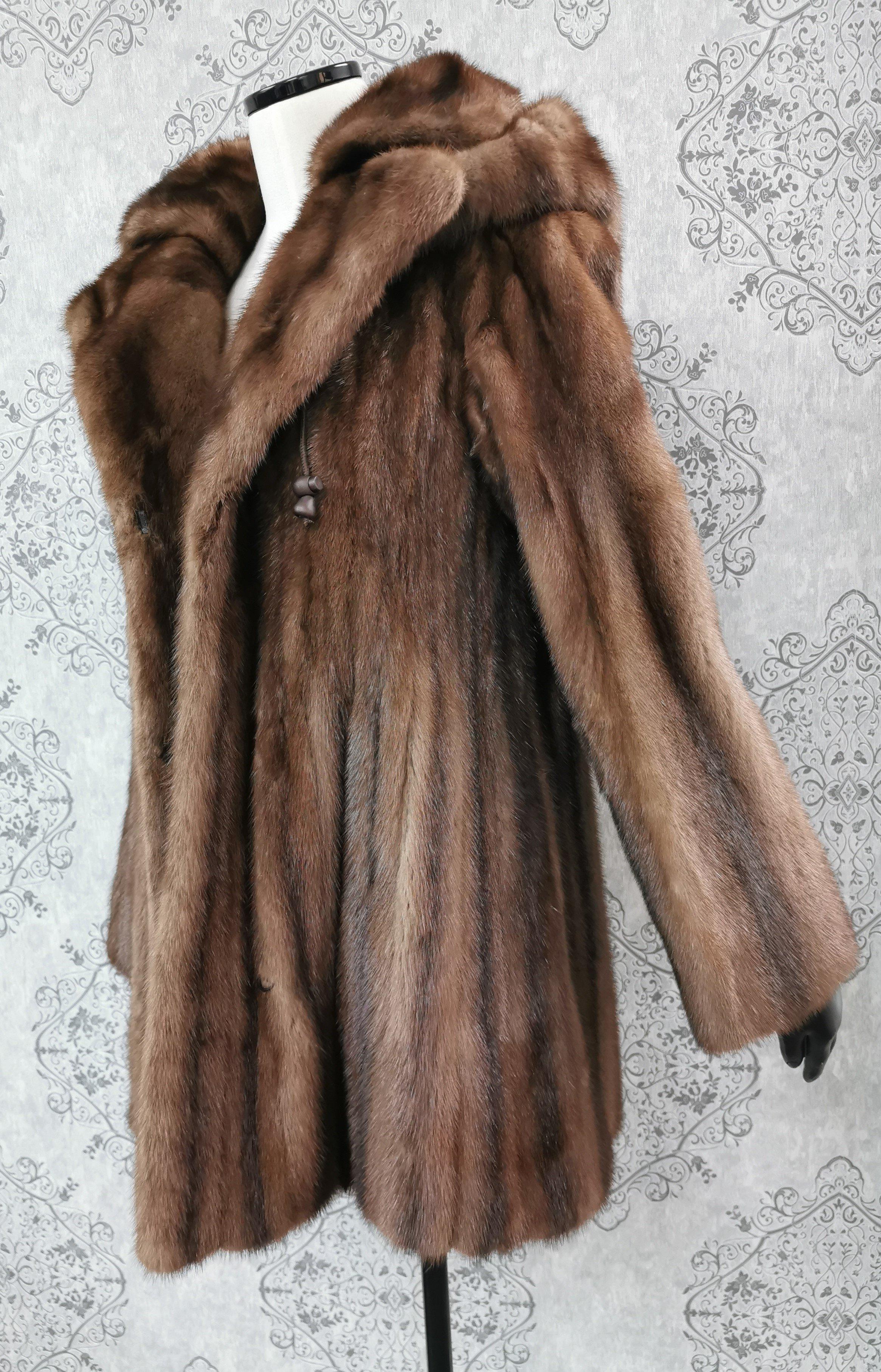 Brown Demi buff mink fur coat with detachable hoodie size 4-6