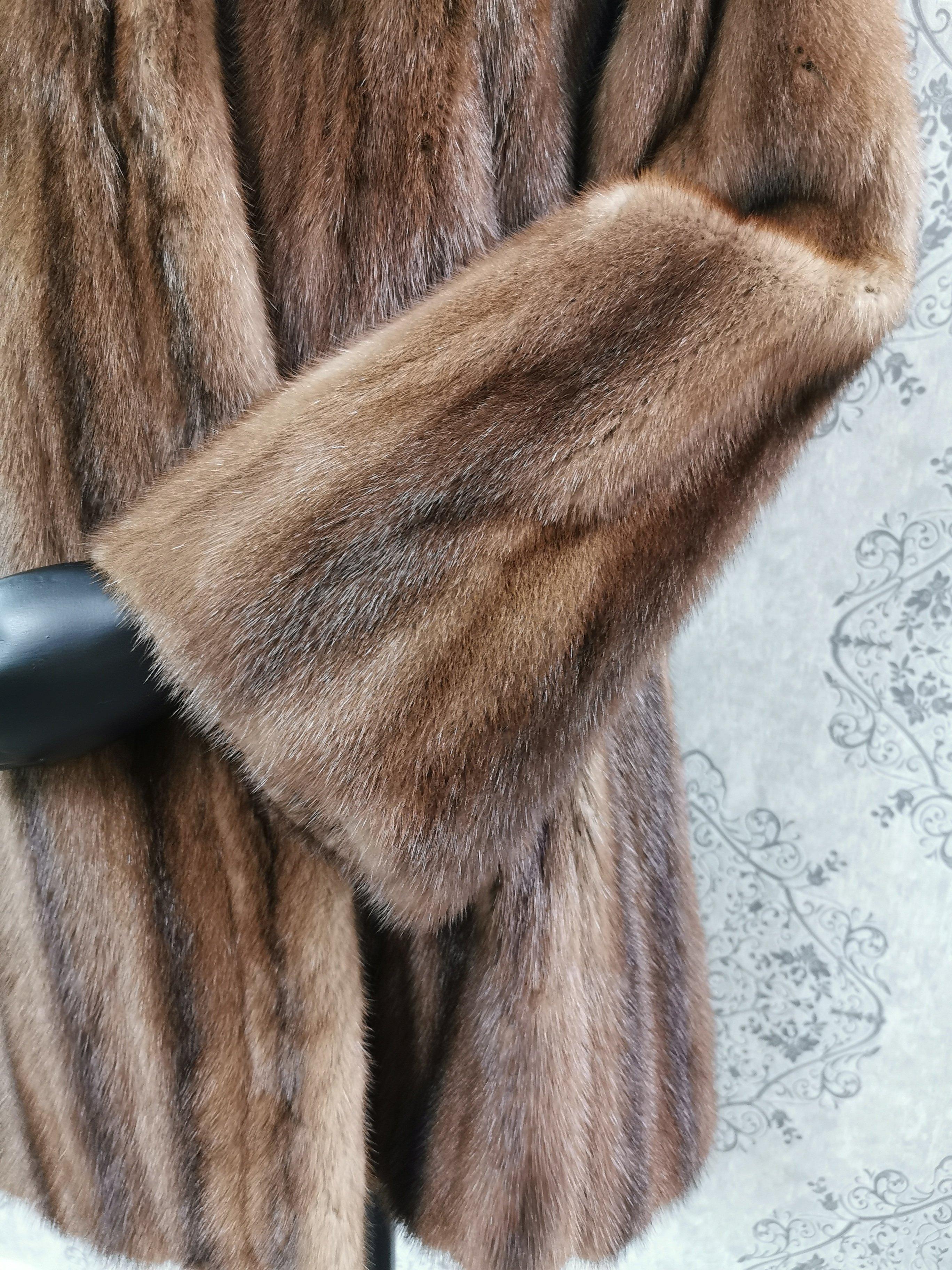 Brown Demi buff mink fur coat with detachable hoodie size 4-6