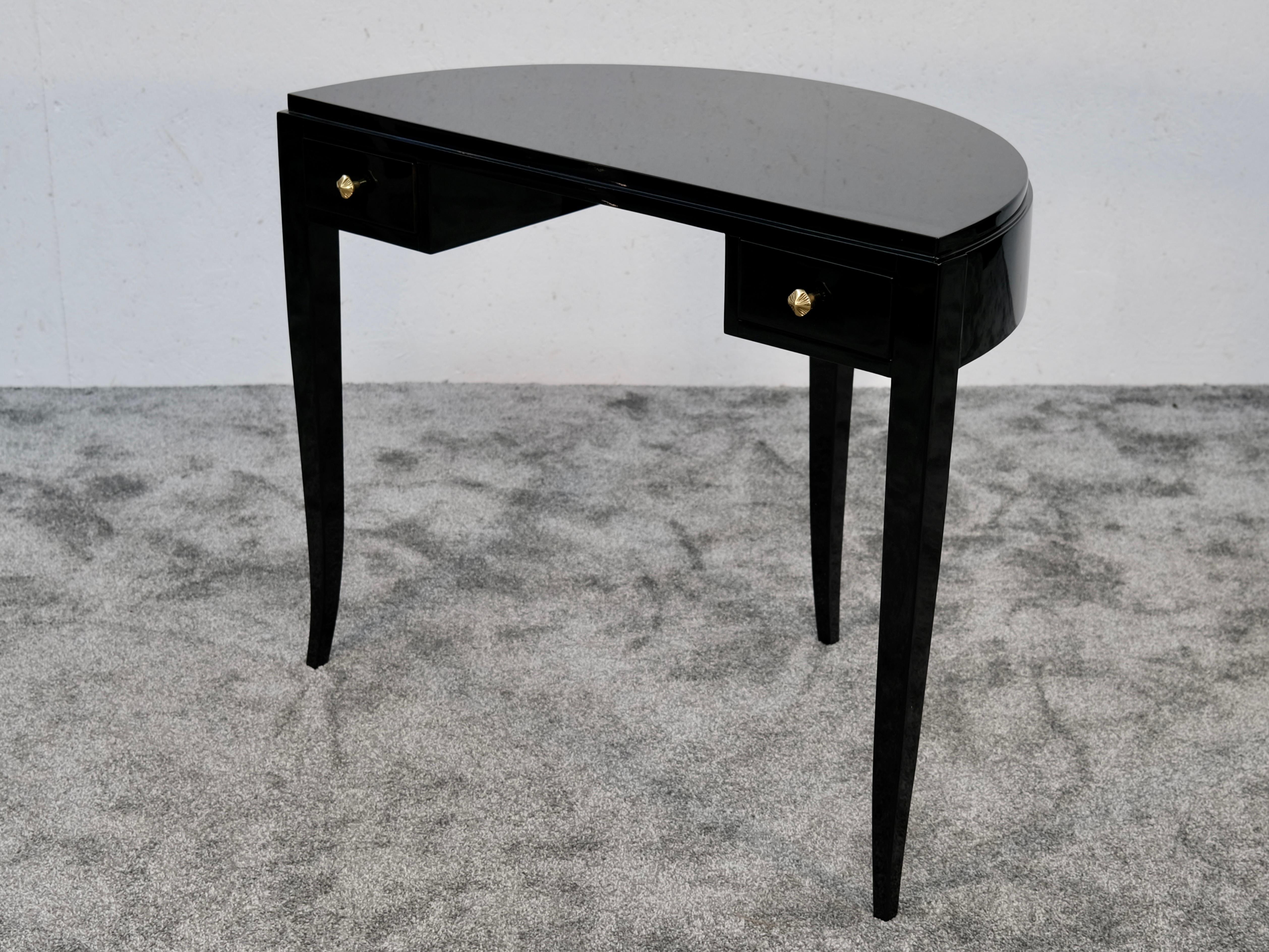 Demi-Lune Art Deco Schreibtisch aus schwarz hochglanzlackiertem Holz, Frankreich 1930er Jahre (Französisch) im Angebot