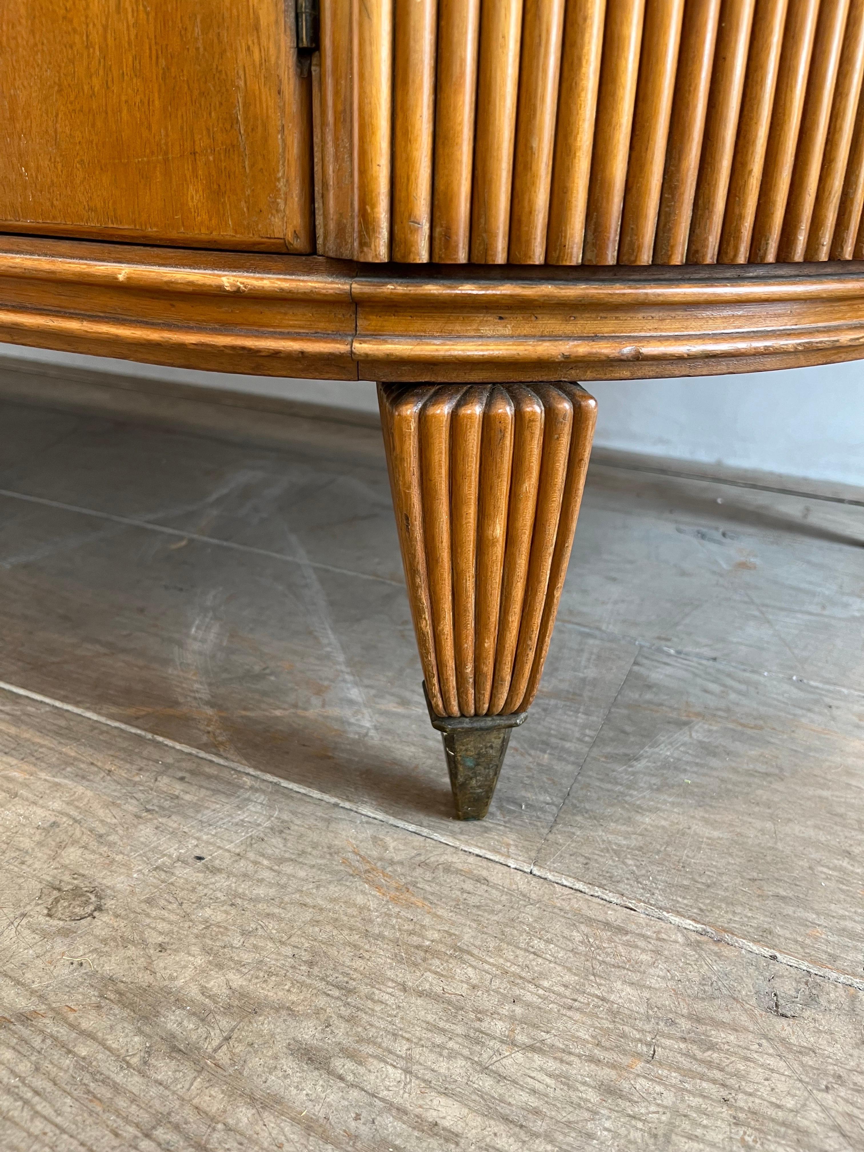 Demi Lune Commode by Paolo Buffa, 1940s For Sale 3