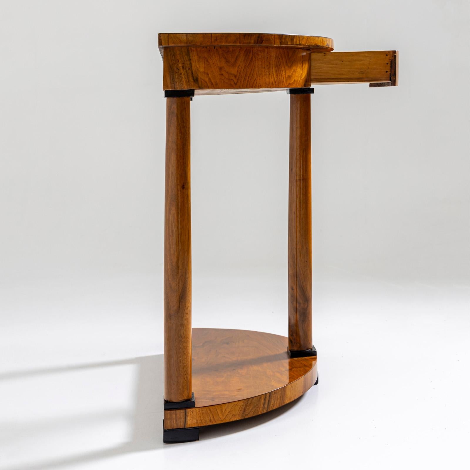 Demi-Lune Console Table in Walnut, Germany, 19th Century For Sale 4