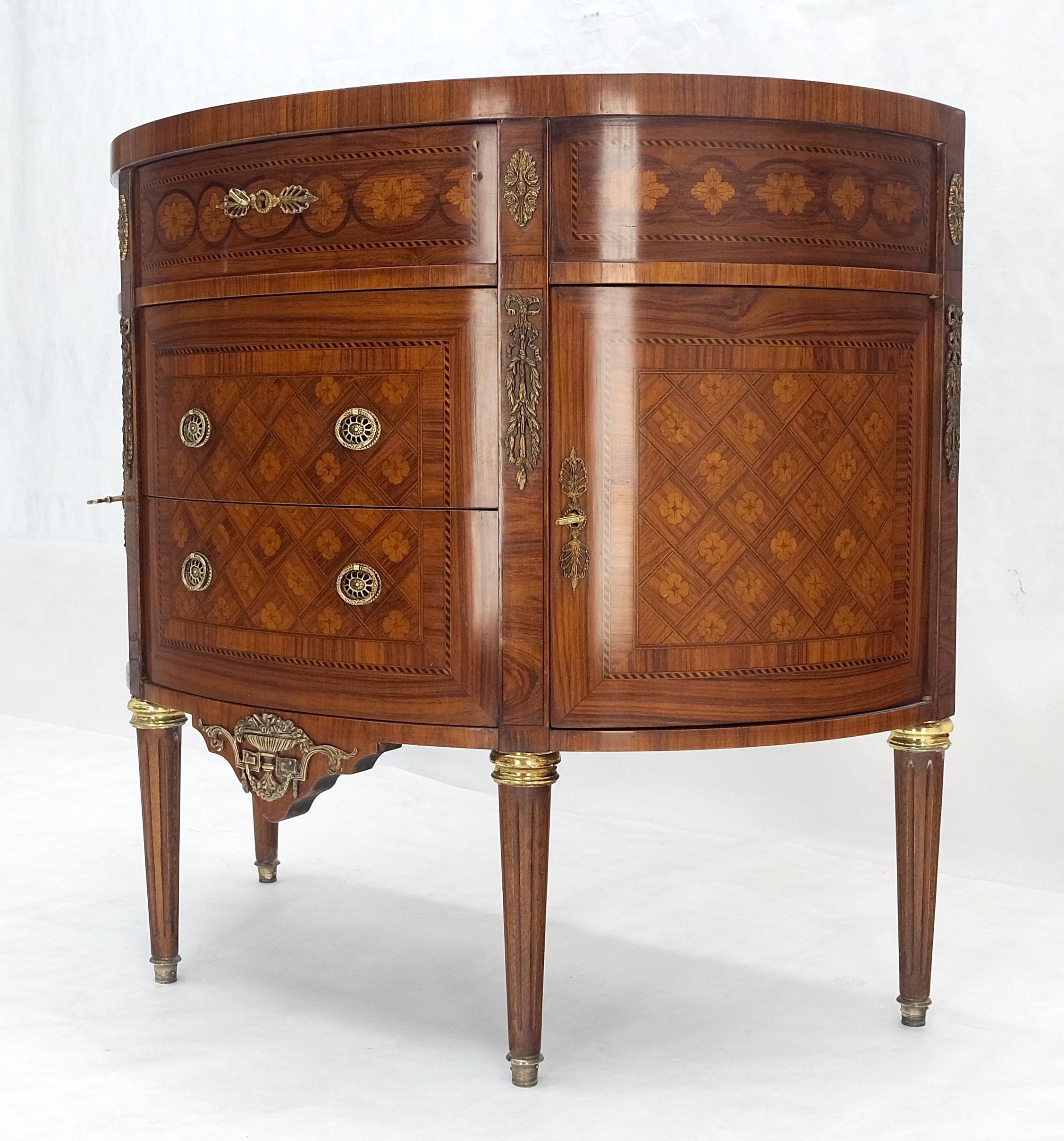 Demi Lune Français Louis XV Commode 3 Tiroirs Marqueterie Bronze MINT en vente 11