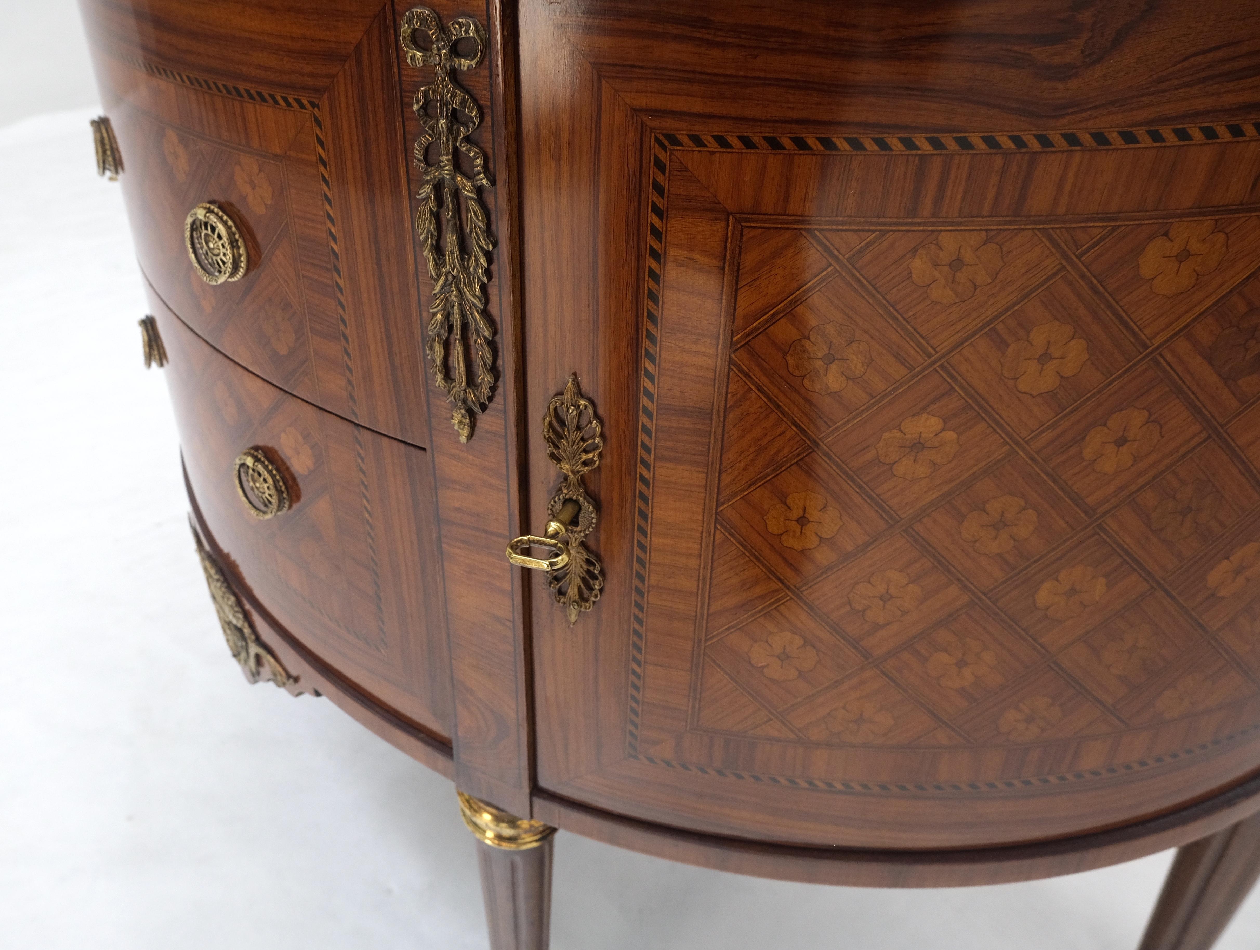 Demi Lune Français Louis XV Commode 3 Tiroirs Marqueterie Bronze MINT en vente 12