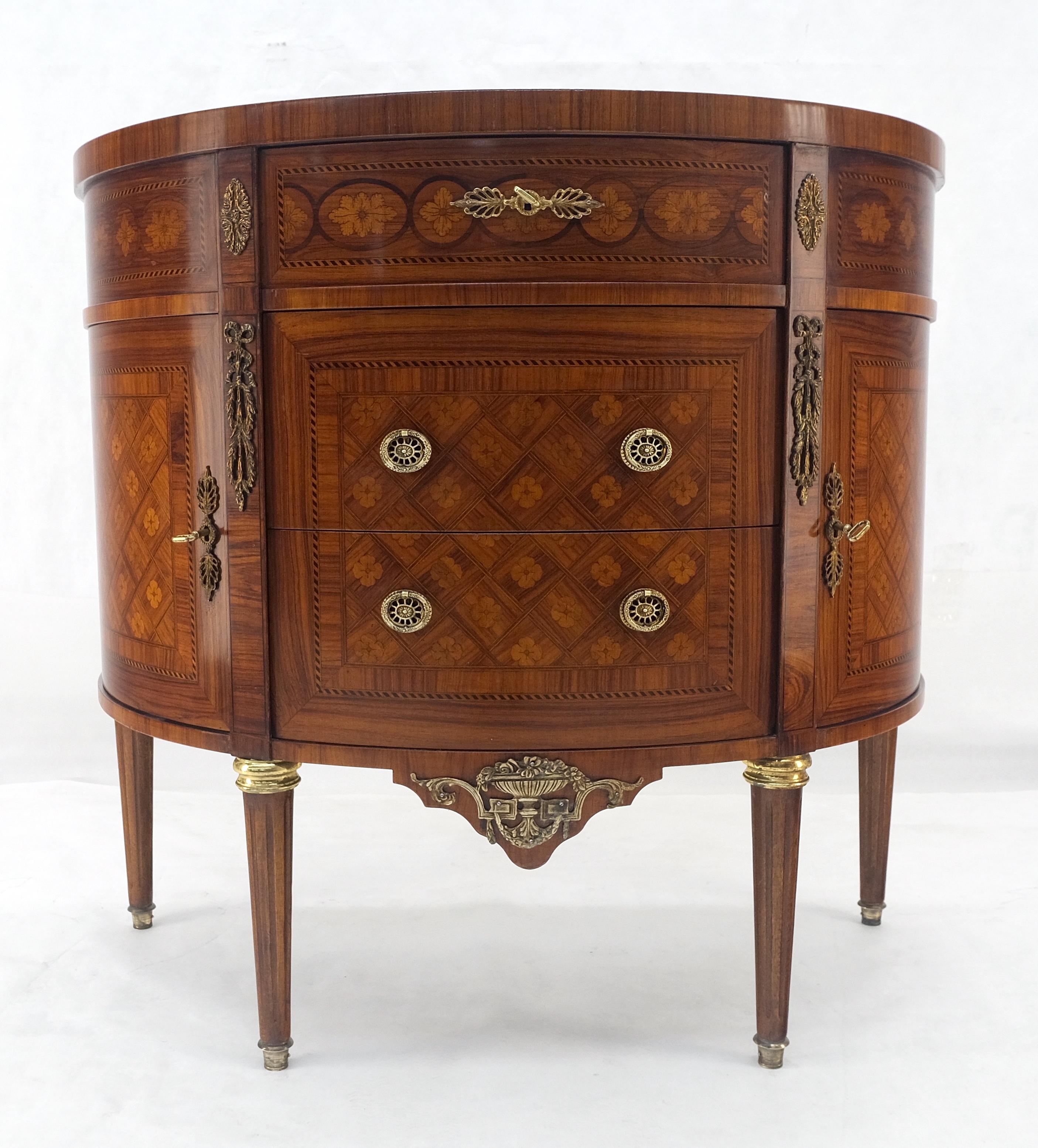 Demi Lune Français Louis XV Commode 3 Tiroirs Marqueterie Bronze MINT en vente 1