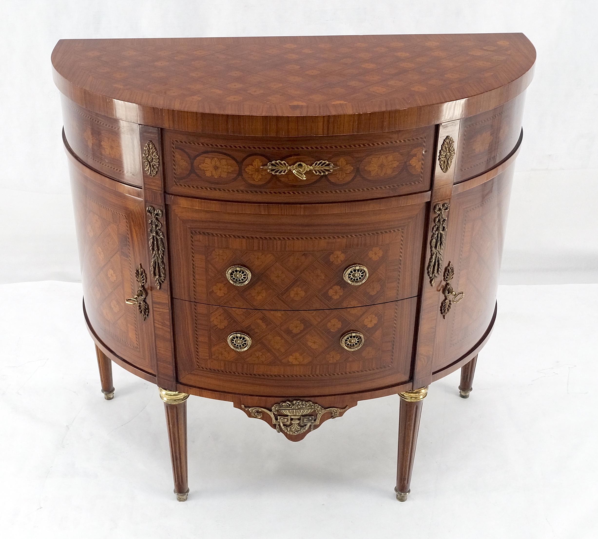 Demi Lune Français Louis XV Commode 3 Tiroirs Marqueterie Bronze MINT en vente 3