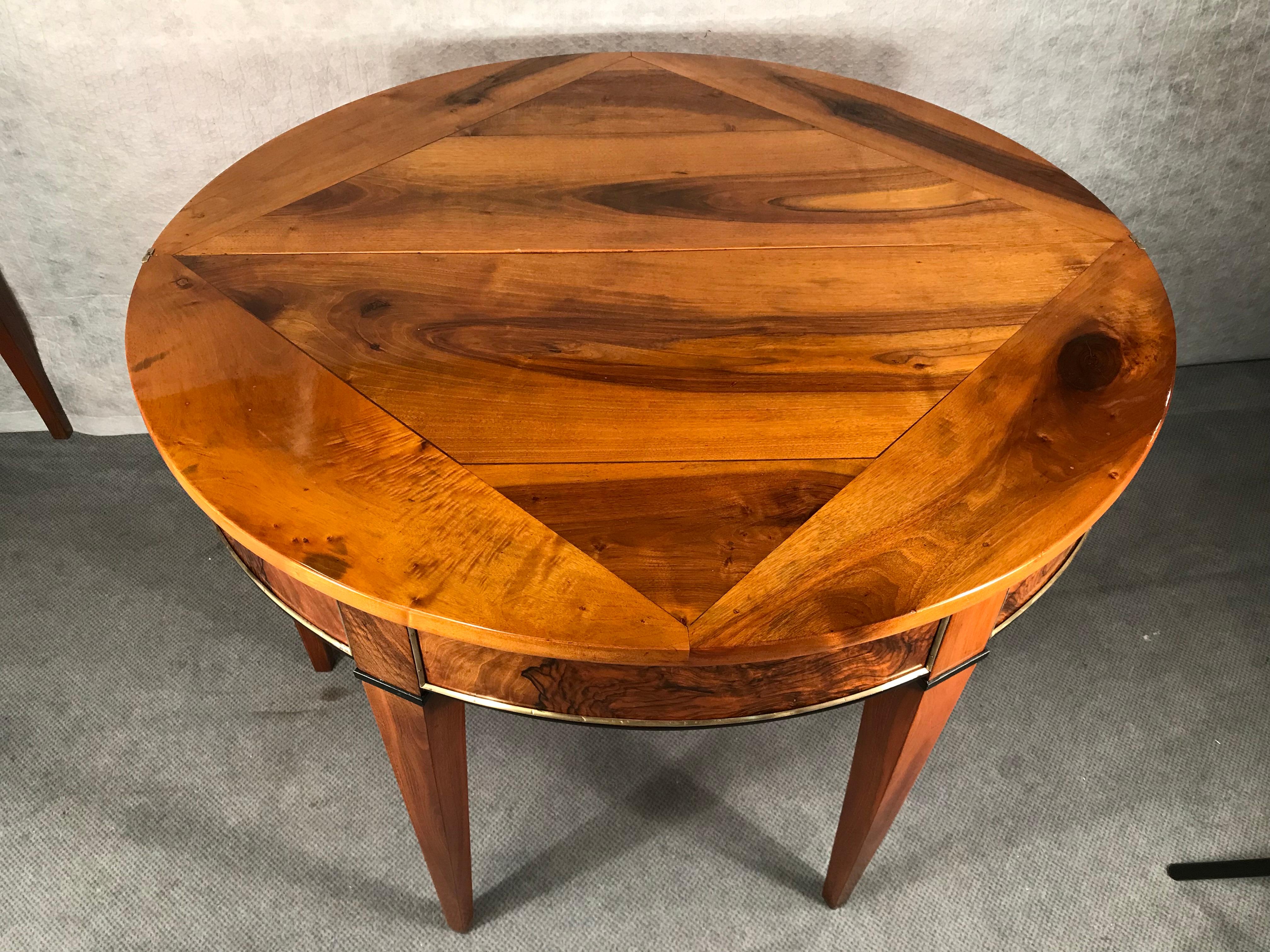 Demilune Table, South West Germany 1810, Walnut In Good Condition In Belmont, MA