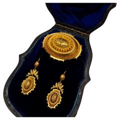Antique Demi-parure Victorian brooch-pendant with earrings, Great Britain, 1820s.