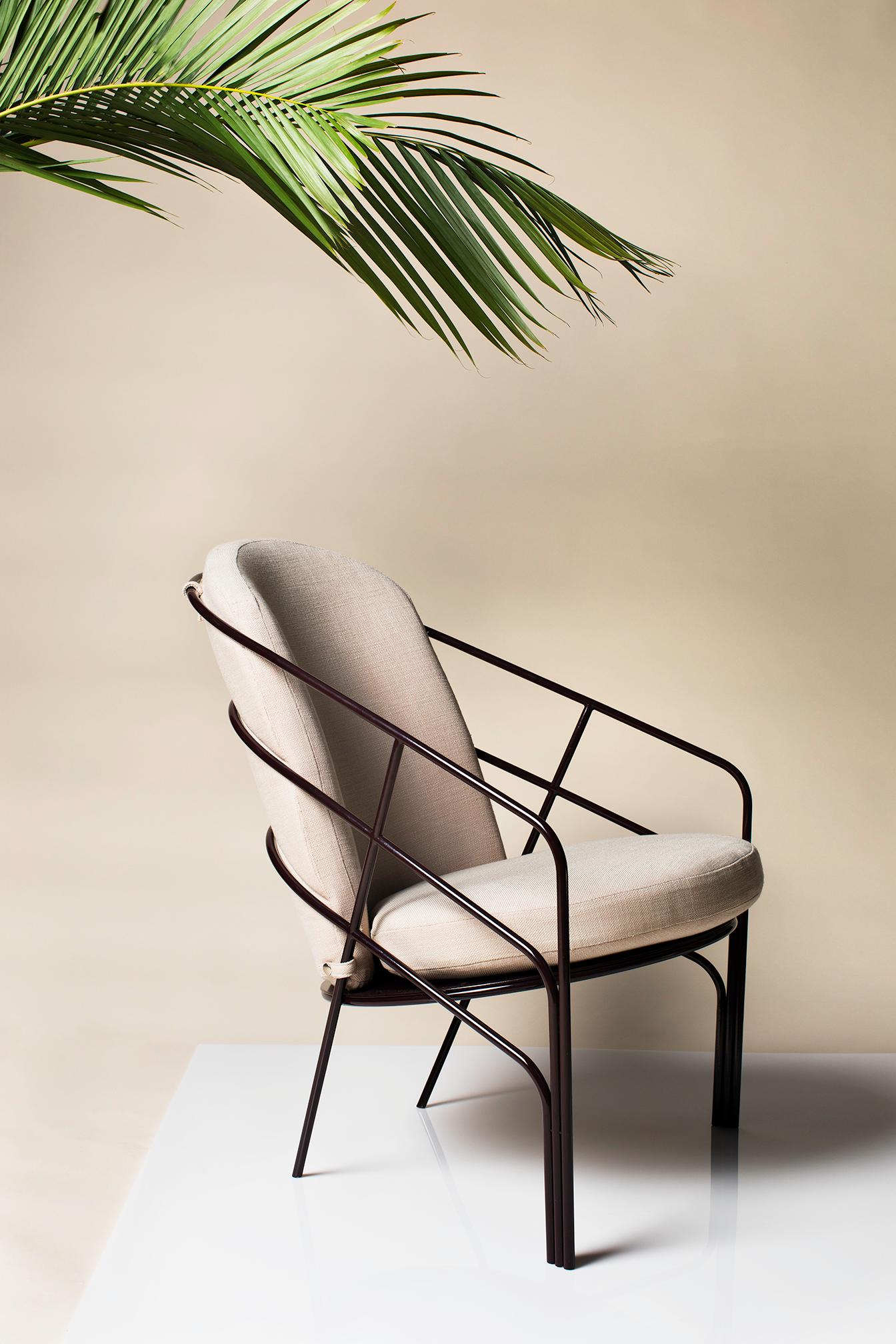 DeMille, Indoor/Outdoor Powdercoated Stainless Steel Lounge Chair by Laun In New Condition In Los Angeles, CA