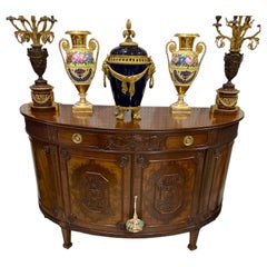 Halbmondschrank