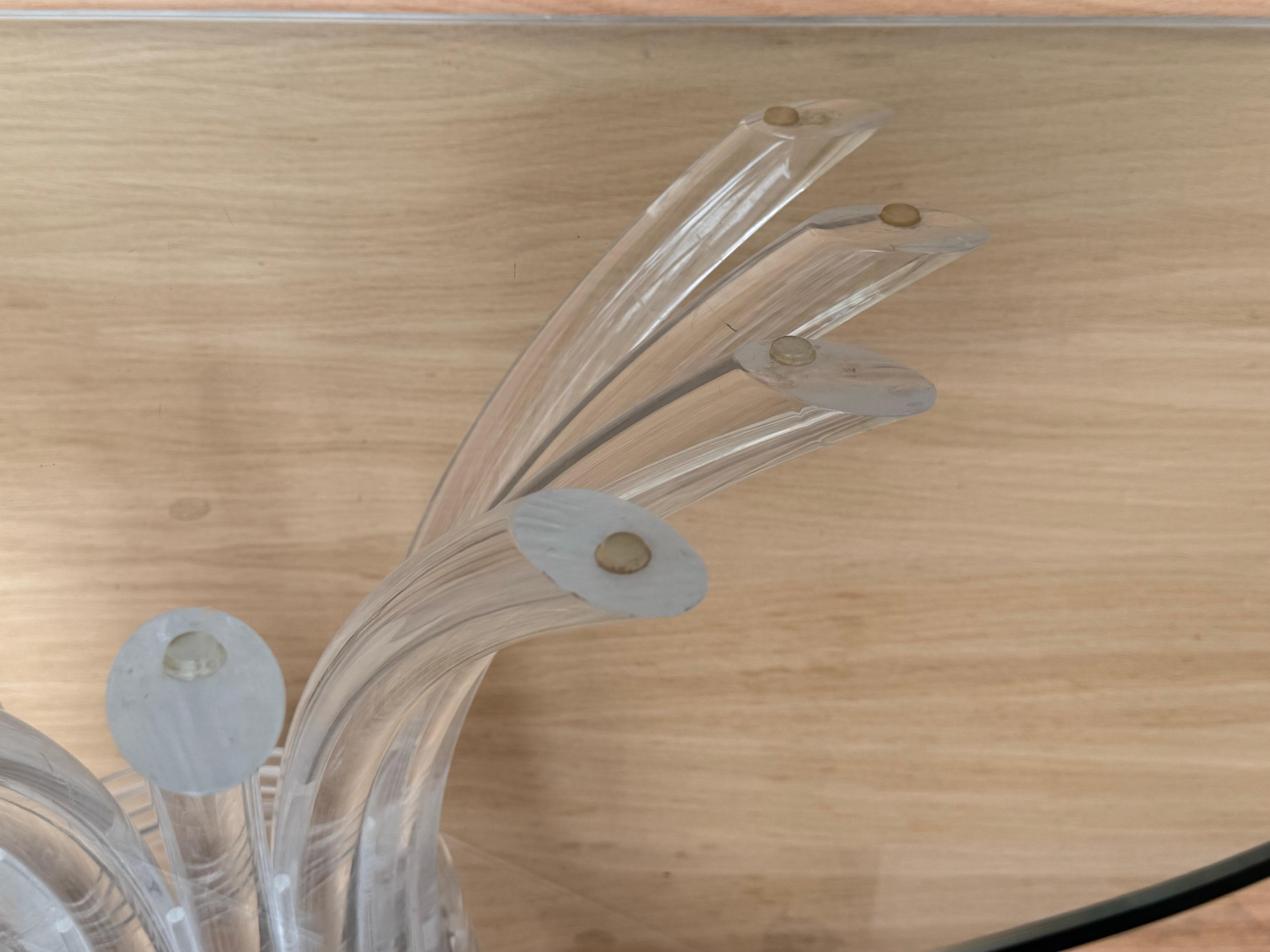 Tavolo Consolle Demilune con base in lucite e piano in vetro trasparente in vendita 1