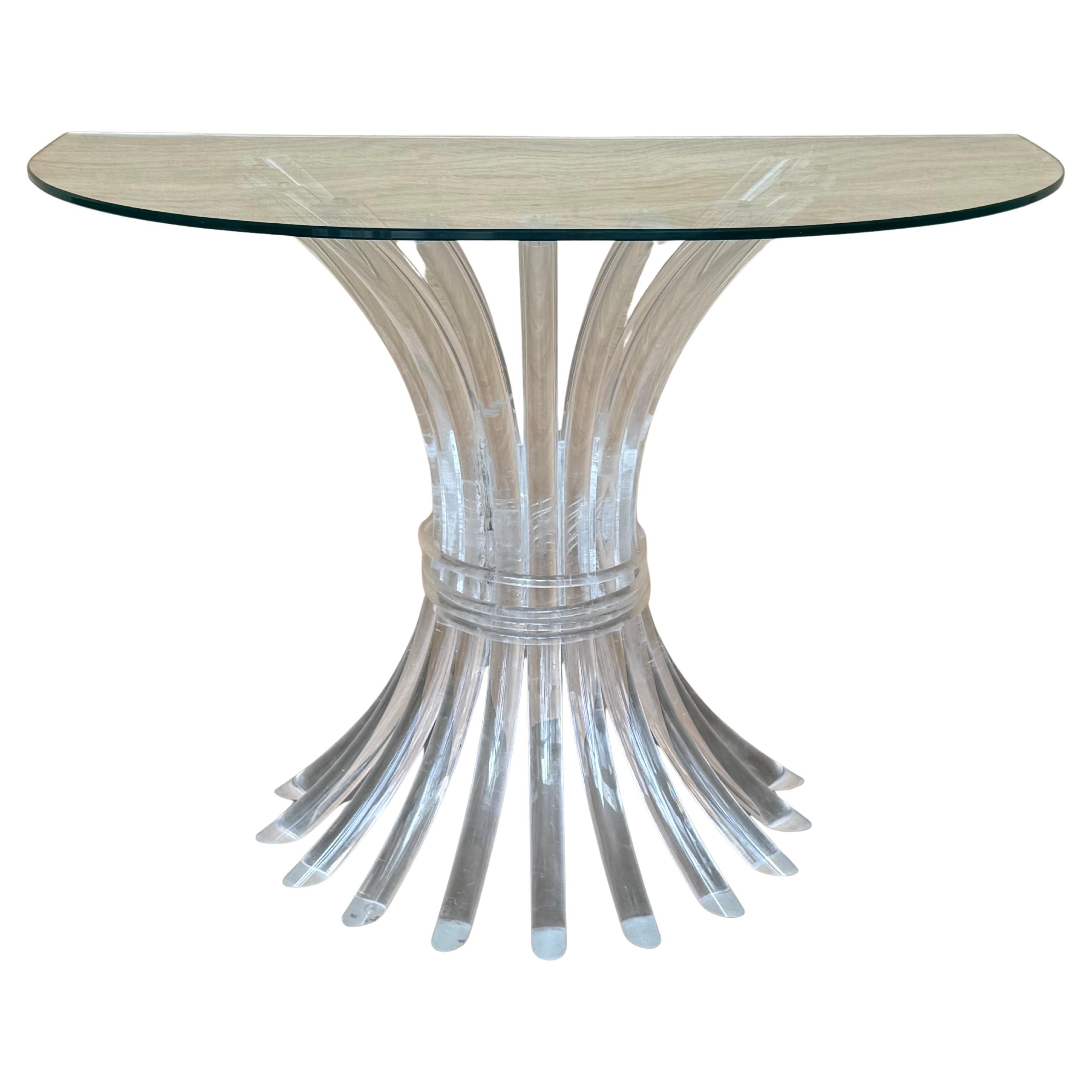 Tavolo Consolle Demilune con base in lucite e piano in vetro trasparente in vendita