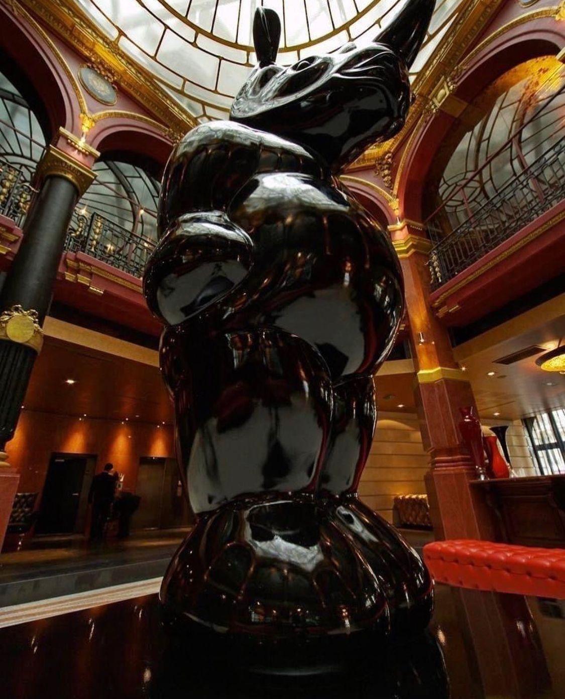 Sculpture contemporaine de l'artiste espagnol Demo Big Rhino 2023 2