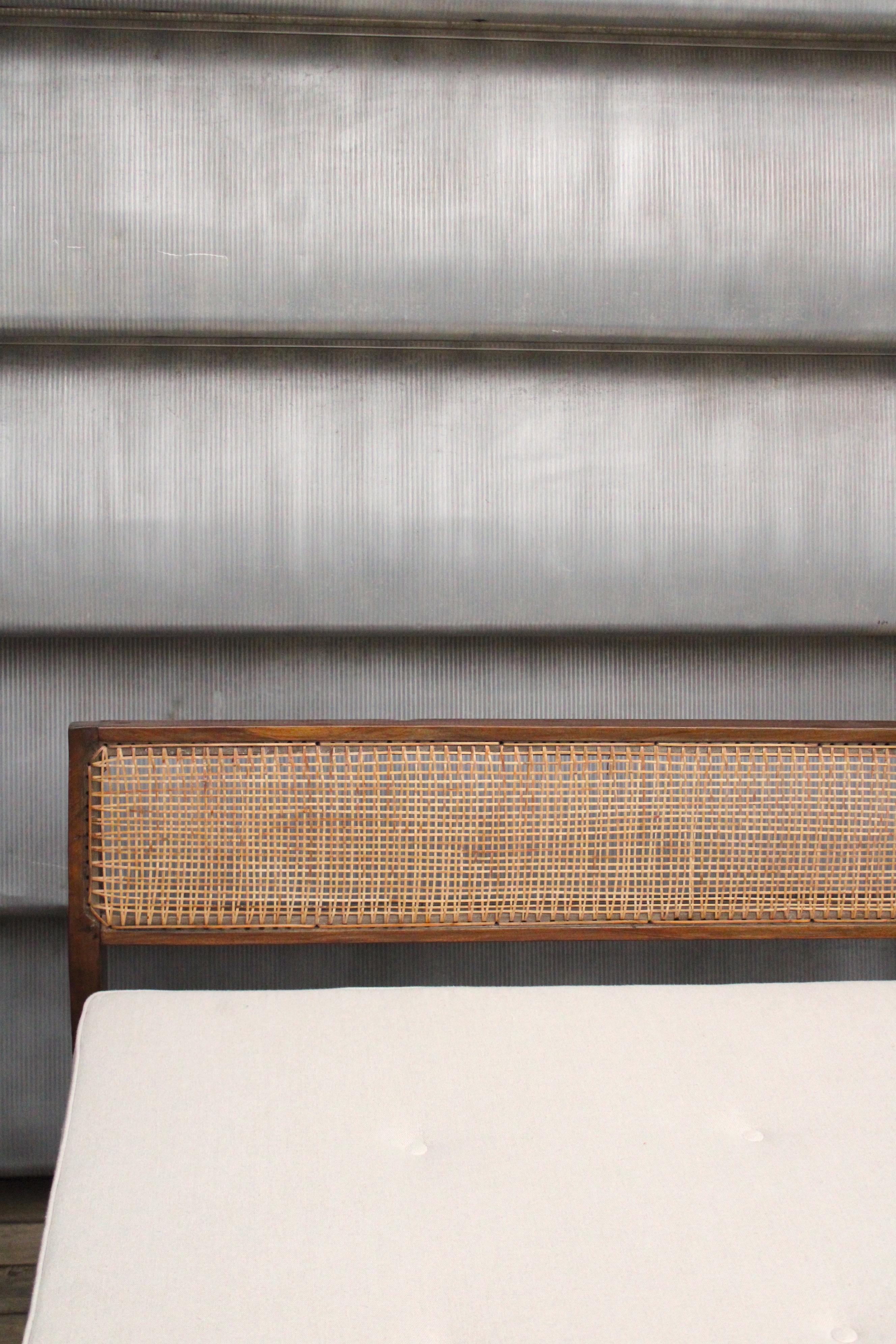 A daybed by Pierre Jeanneret from Chandigarh India made in 1955-56. 
The frame is in teak with a natural finish and cushion upholstered in a natural color linen.

Bibliography: 'Le Corbusier, Pierre Jeanneret, Chandigarh, India', Galerie Patrick